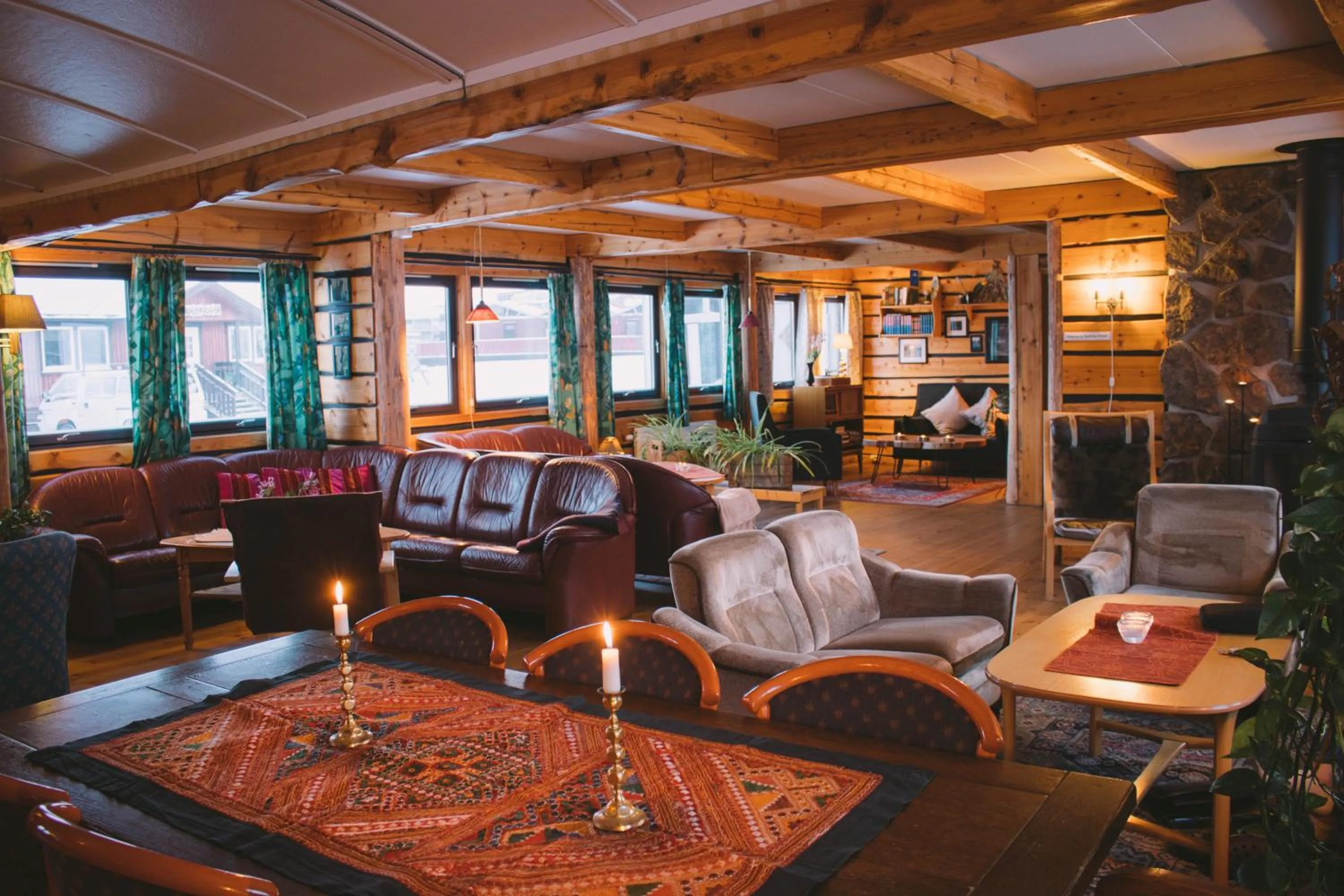 Communal lounge/ TV room in Mary-Ann's Polarrigg