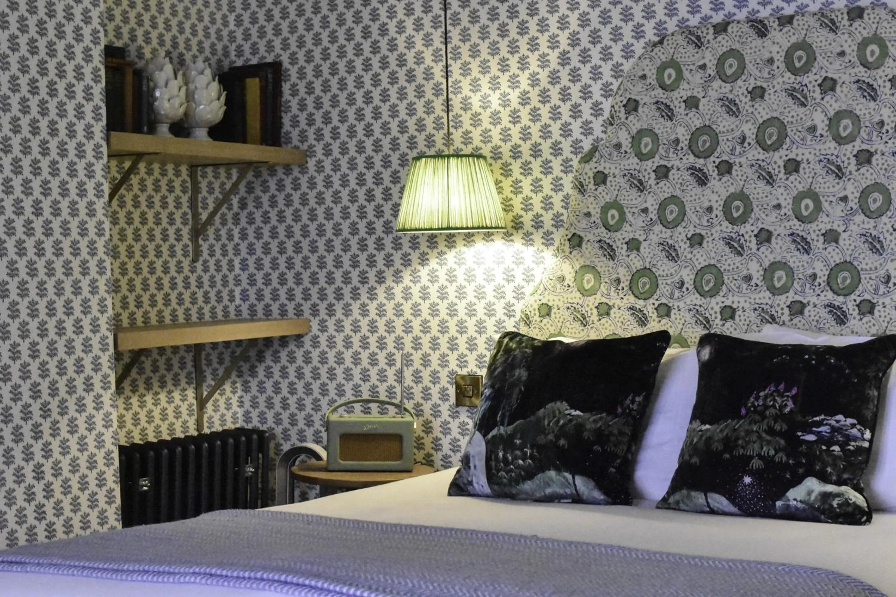 Bed in The Royal Albion