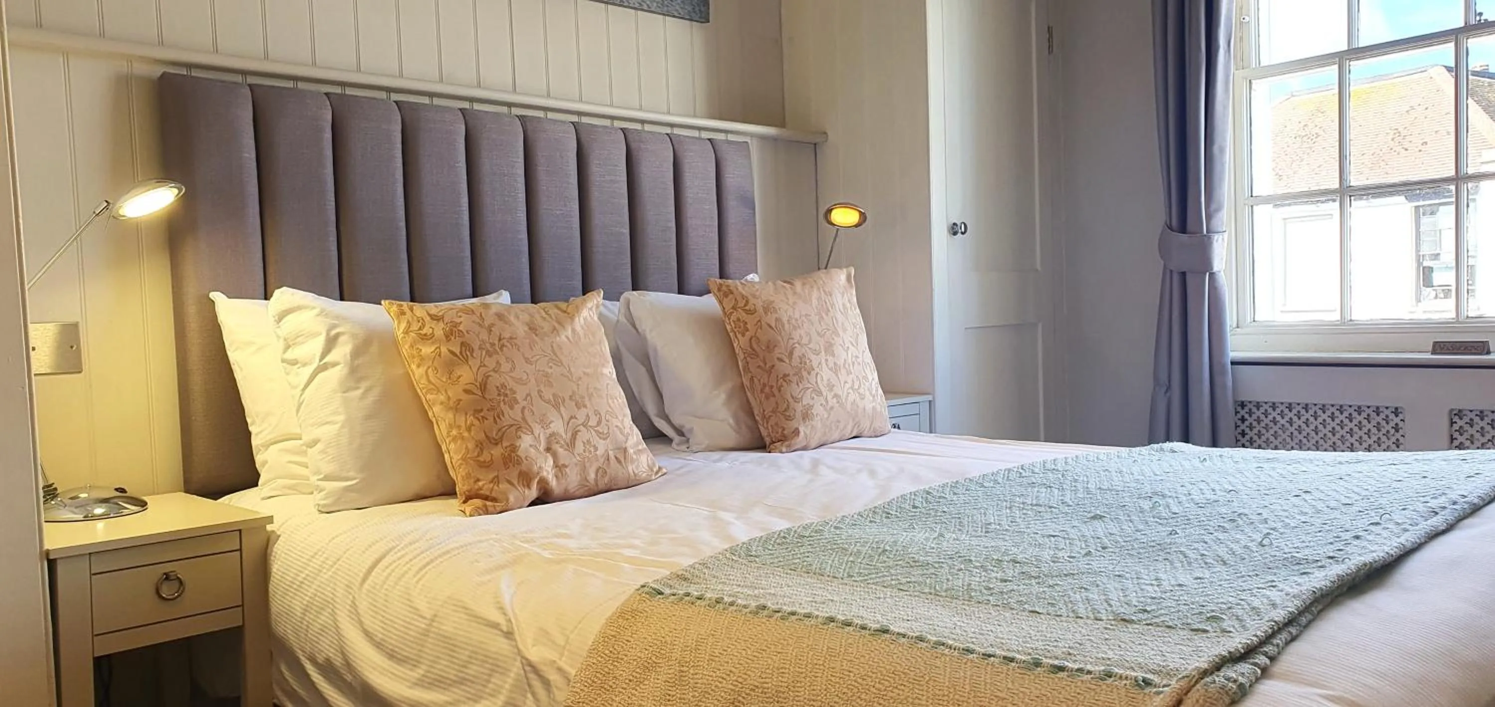 Bed in The Royal Albion