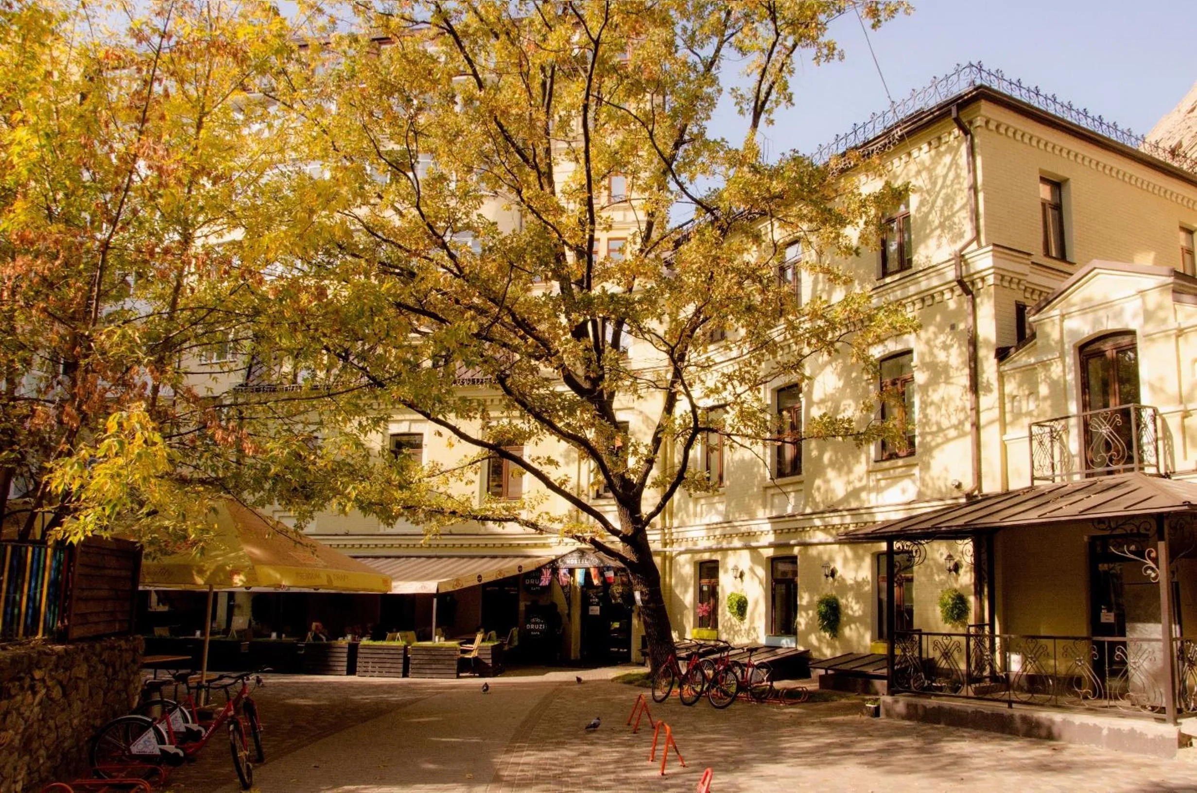 Facade/entrance in DREAM Hostel Kyiv