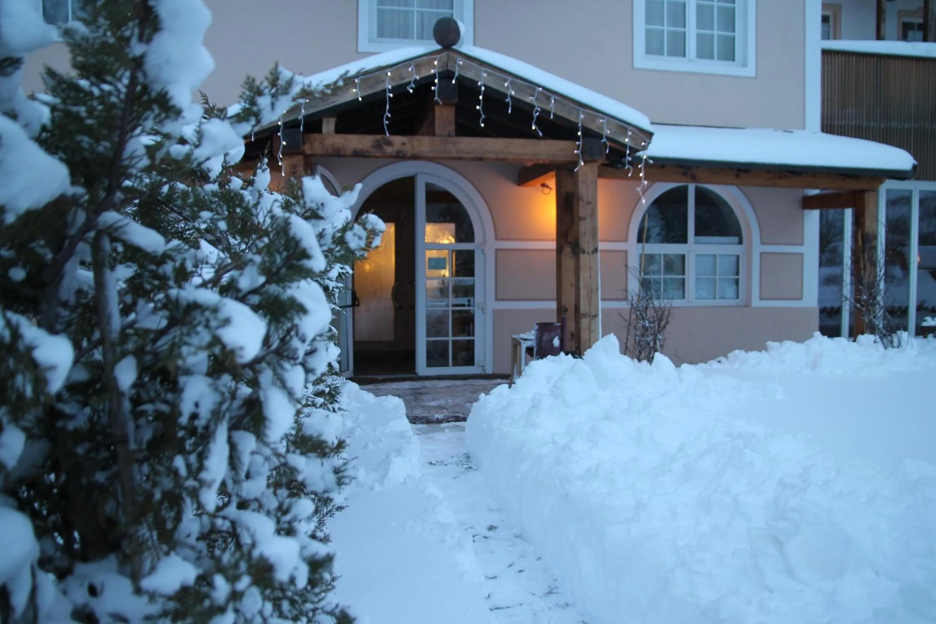 Bedroom in Alpen Hotel Eghel