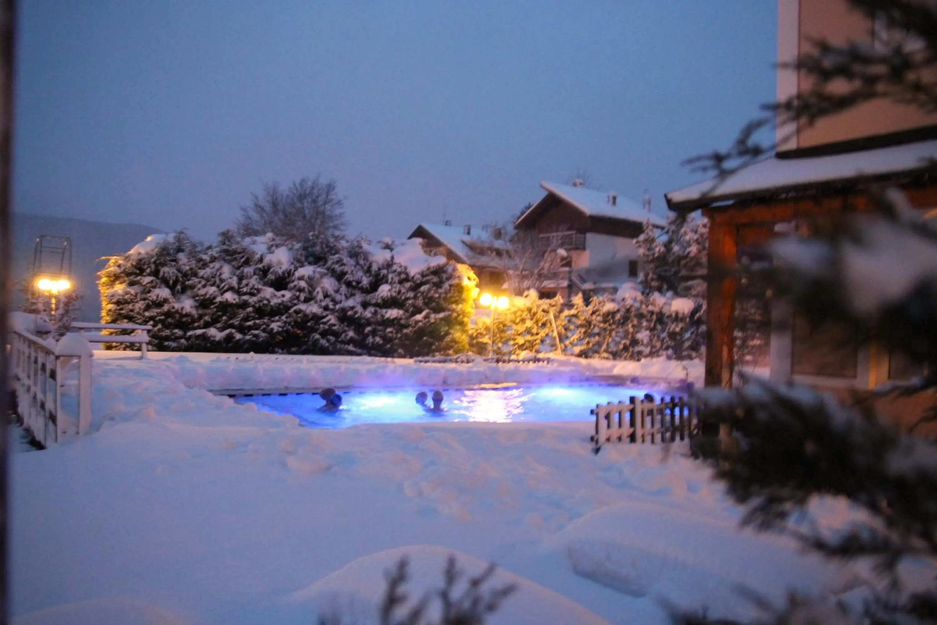 Night in Alpen Hotel Eghel