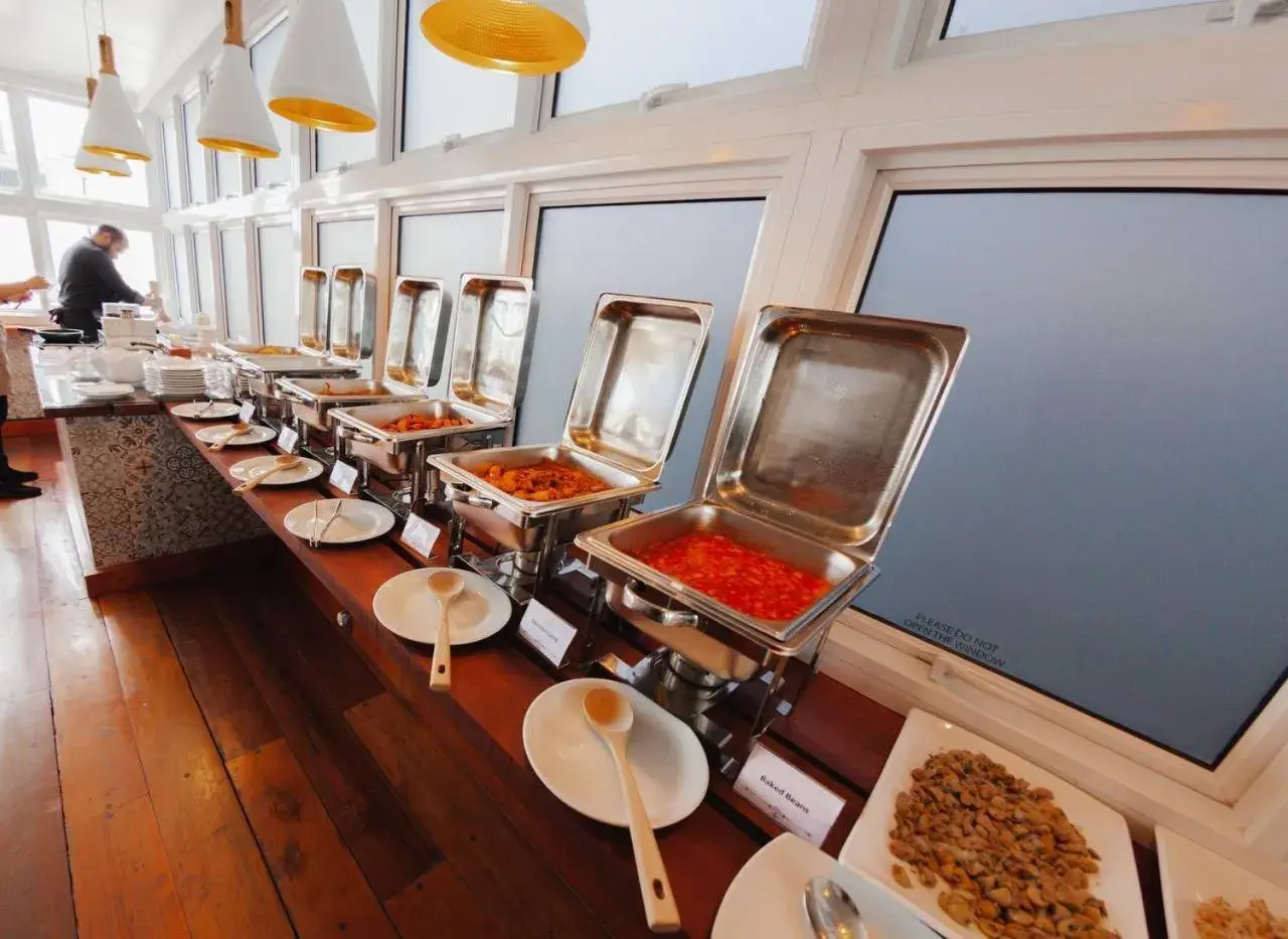 Restaurant/places to eat in Amina Residency Restaurant/places to eat in Amina Residency