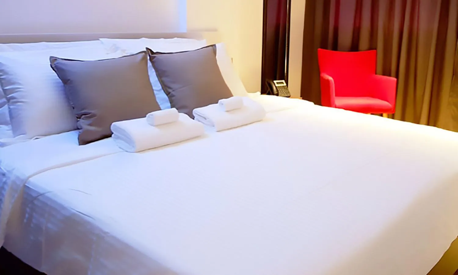 Bedroom, Bed in Amina Residency