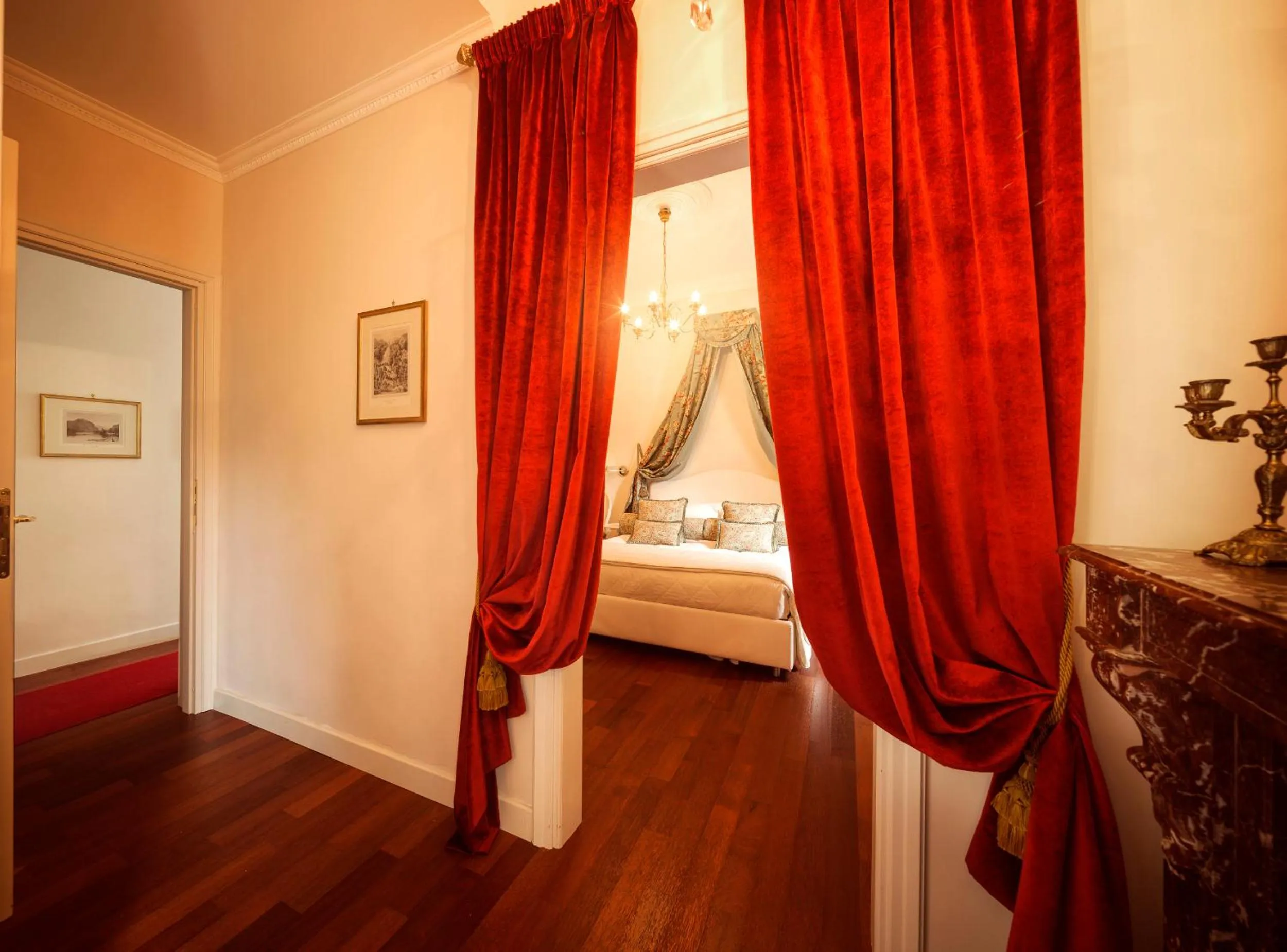 Photo of the whole room, Bed in Duchessa Margherita Chateaux & Hotels