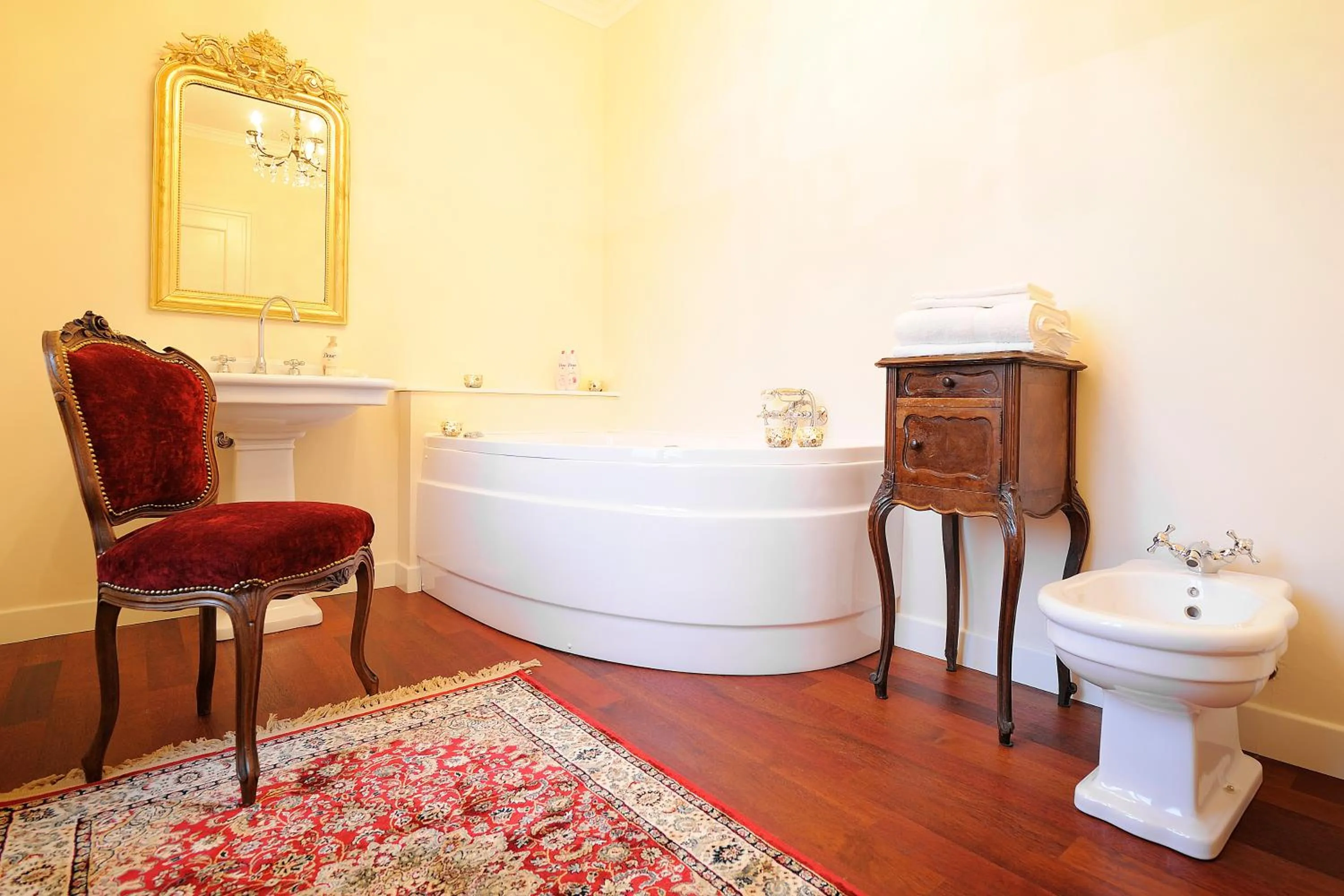 Bathroom in Duchessa Margherita Chateaux & Hotels