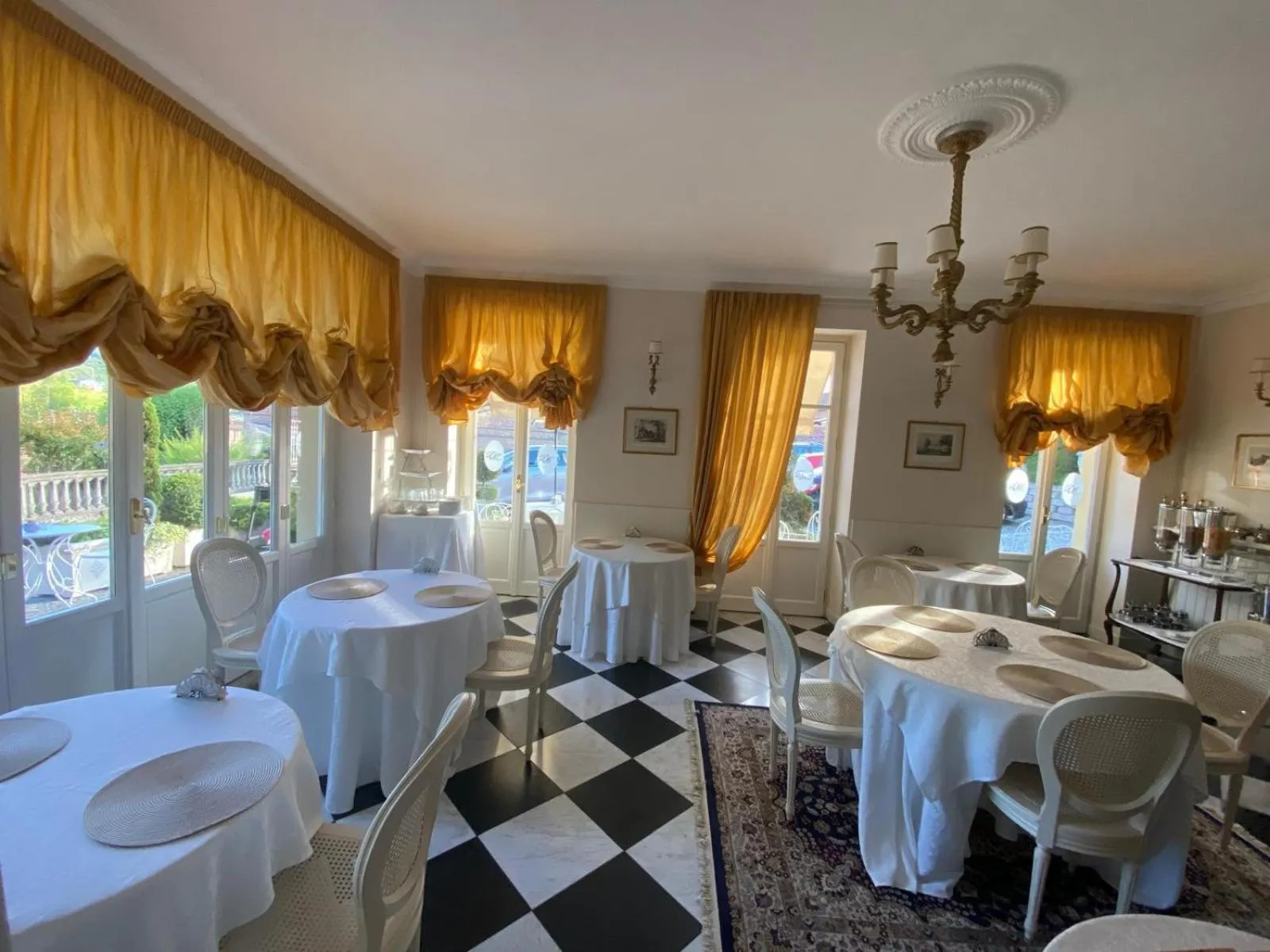 Breakfast in Duchessa Margherita Chateaux & Hotels