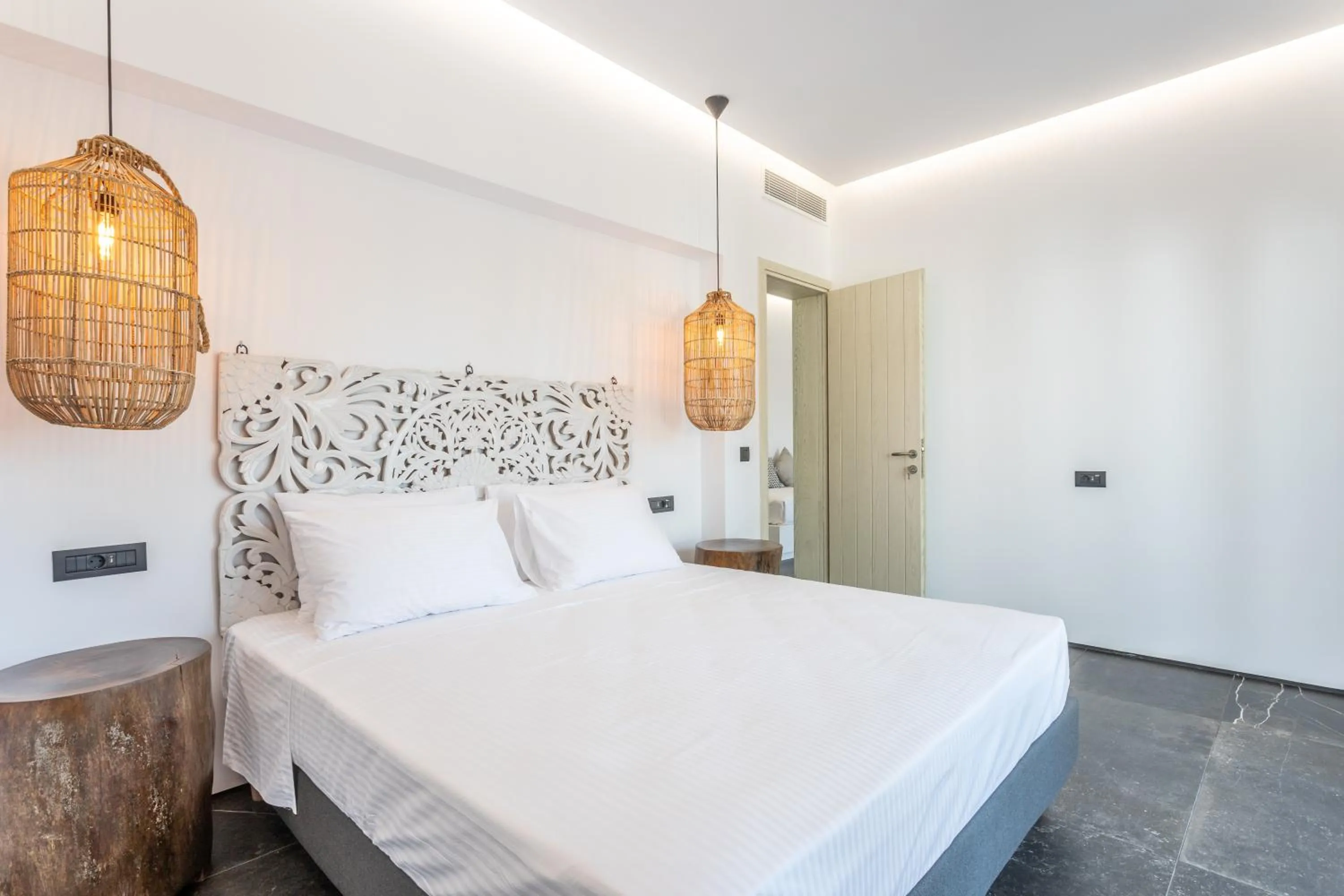 Decorative detail, Bed in Aegean Gem