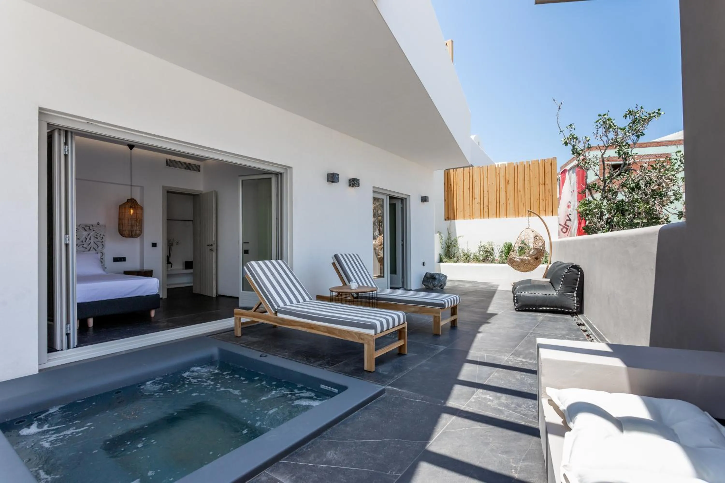 Hot Tub in Aegean Gem