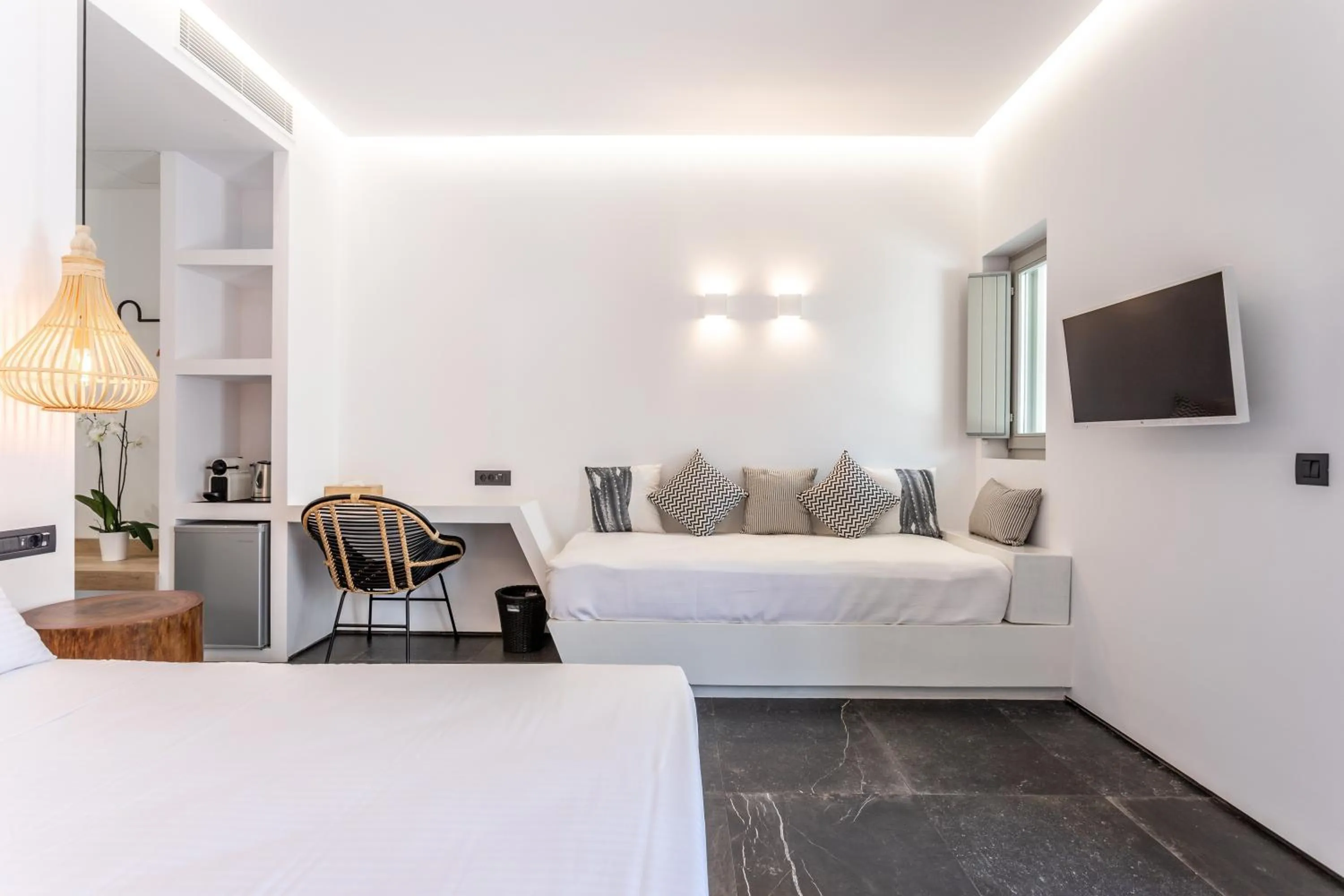 Bedroom, Bed in Aegean Gem