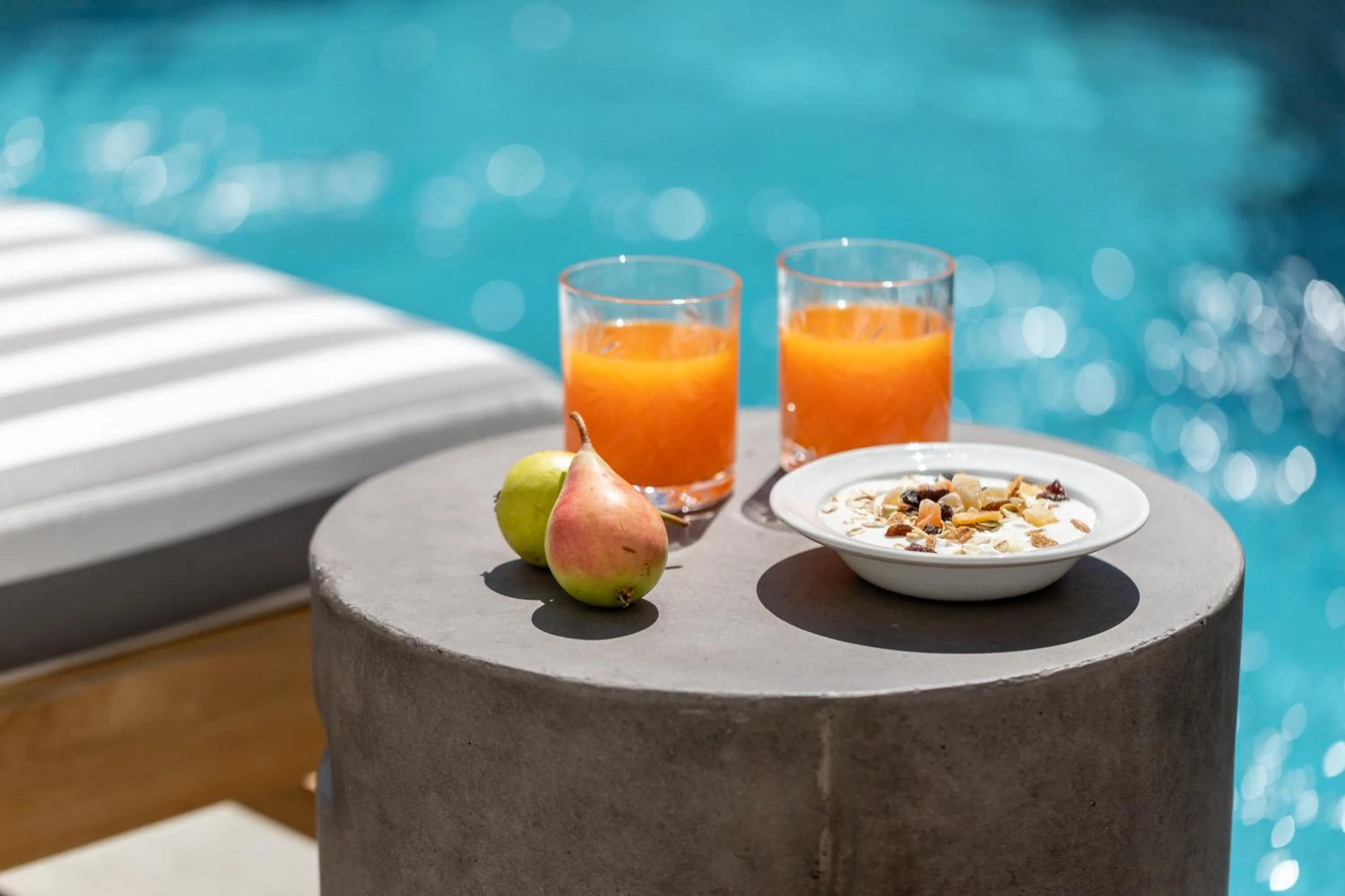 Swimming pool in Aegean Gem