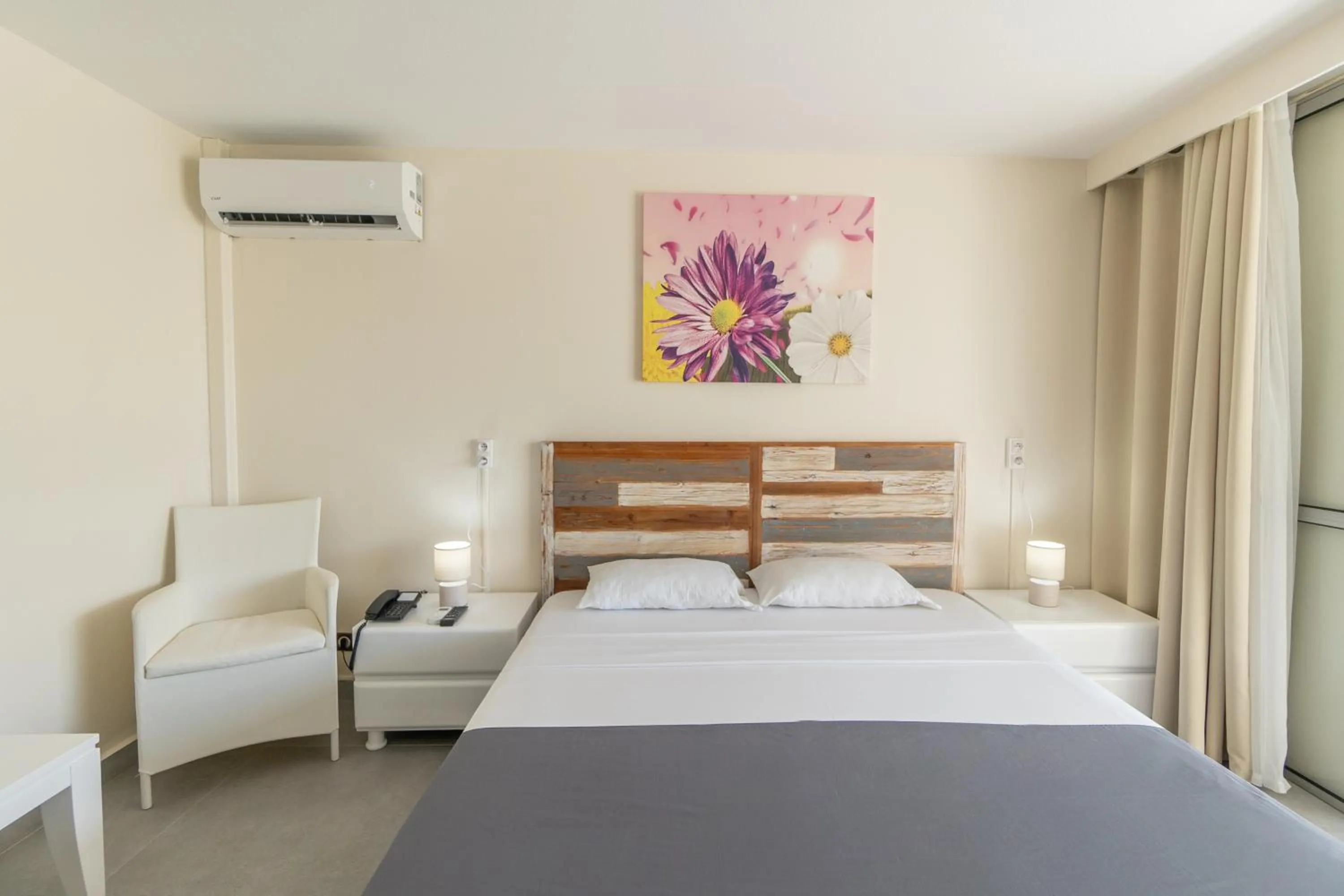 Bed in Canella Beach Hotel