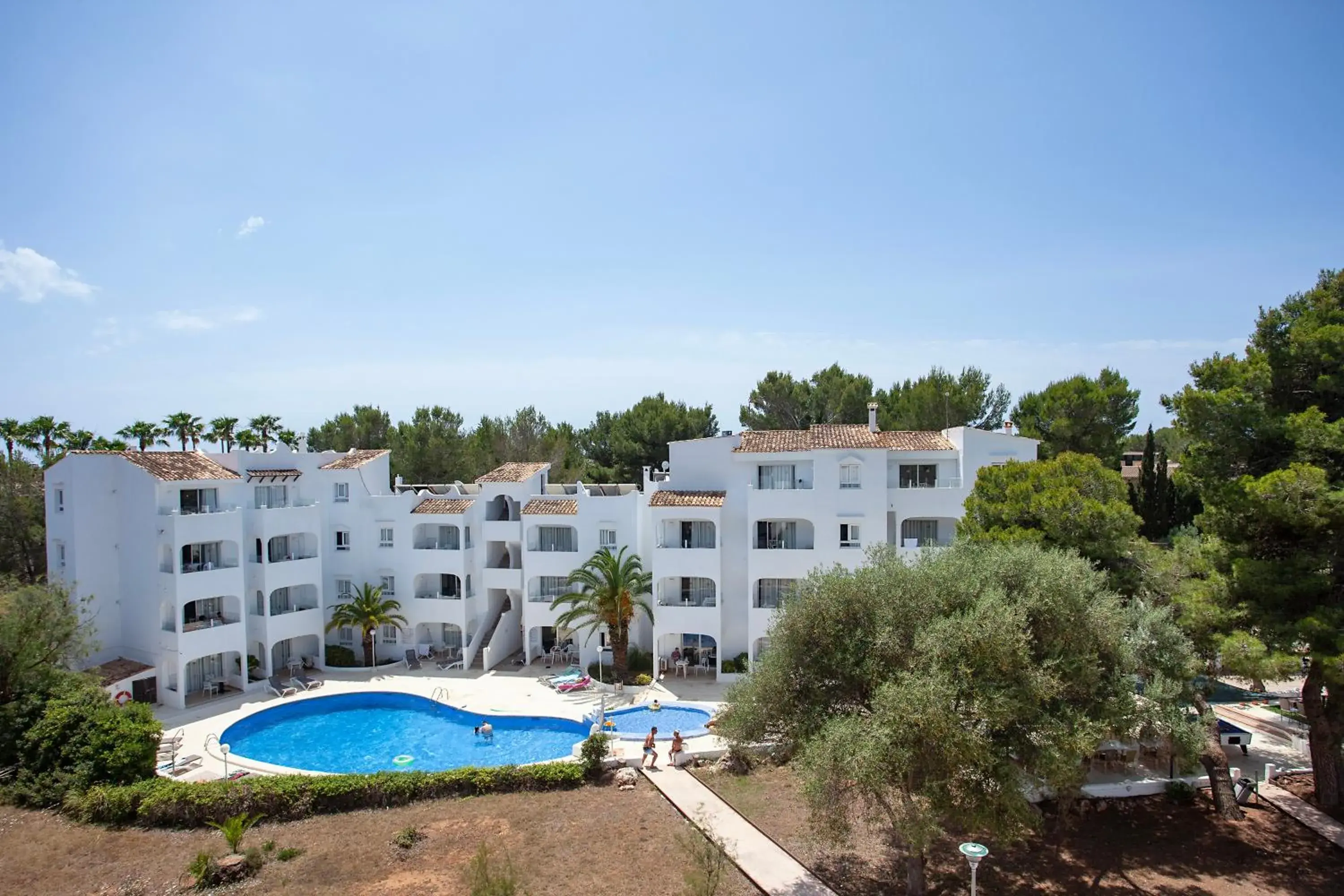 Property building in BJ Apartamentos Europa Property building in BJ Apartamentos Europa