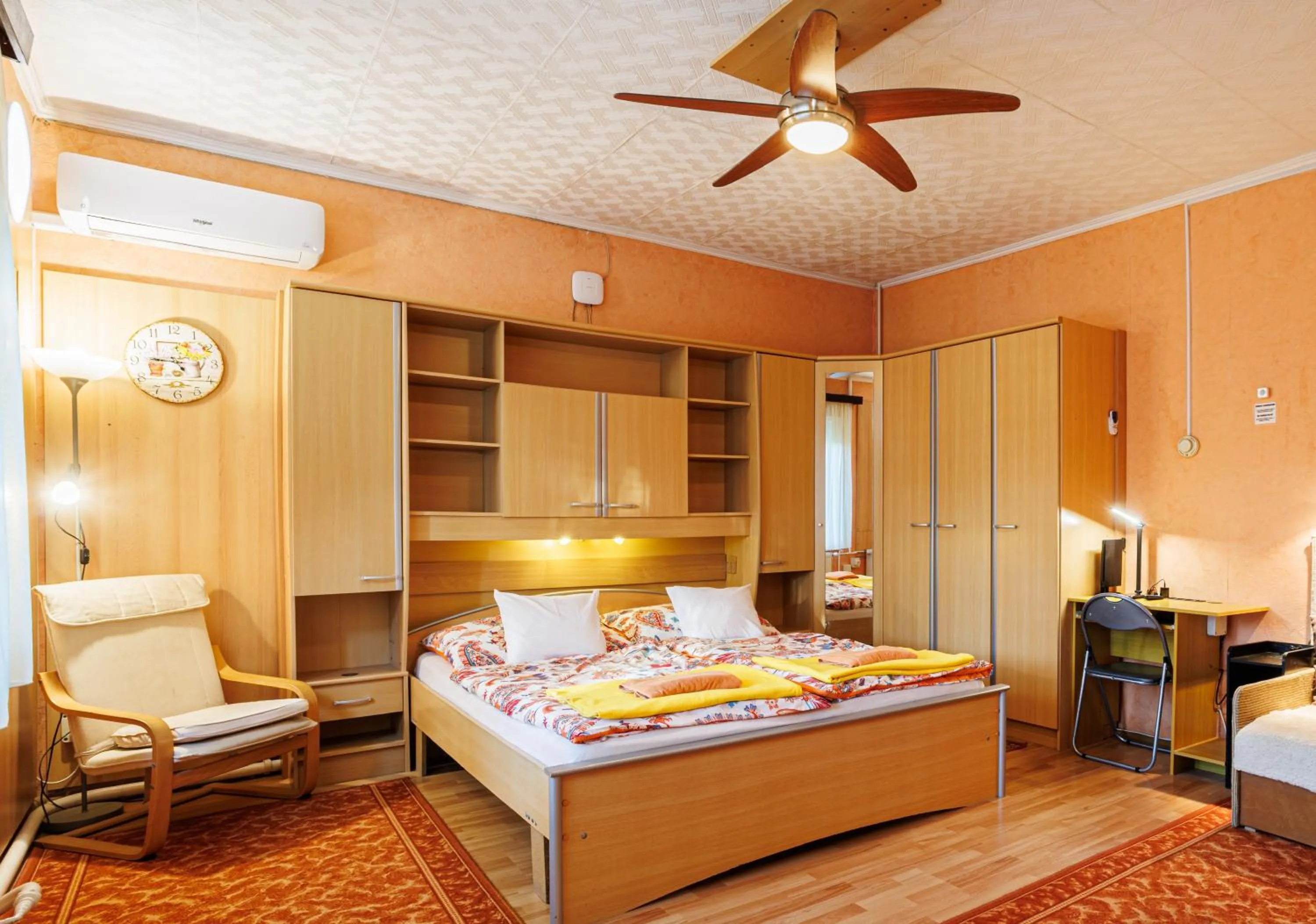 Bedroom, Bed in Visegrád Vendégház-Apartman