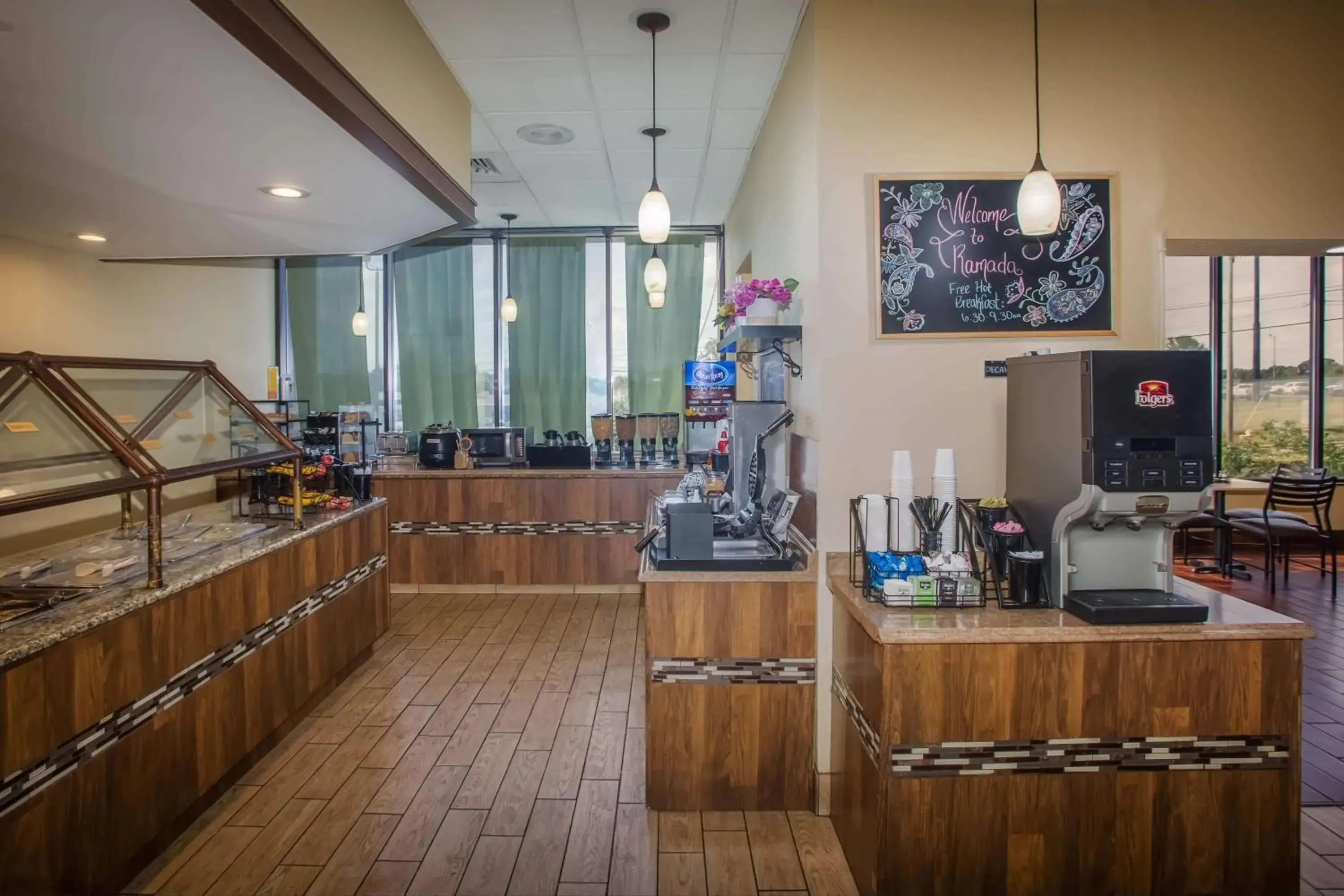 Restaurant/places to eat in Ramada by Wyndham Statesville Restaurant/places to eat in Ramada by Wyndham Statesville