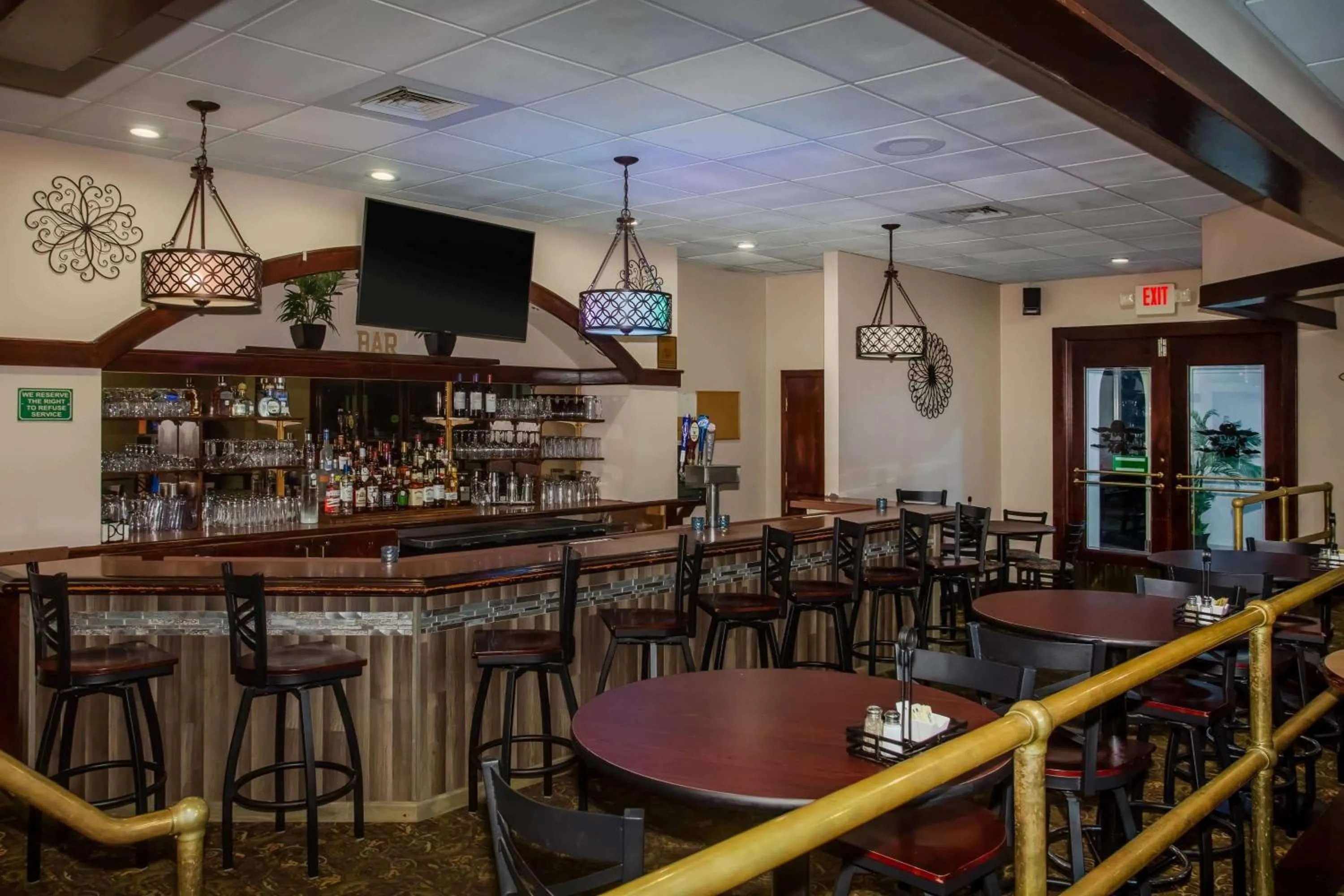 Lounge or bar in Ramada by Wyndham Statesville