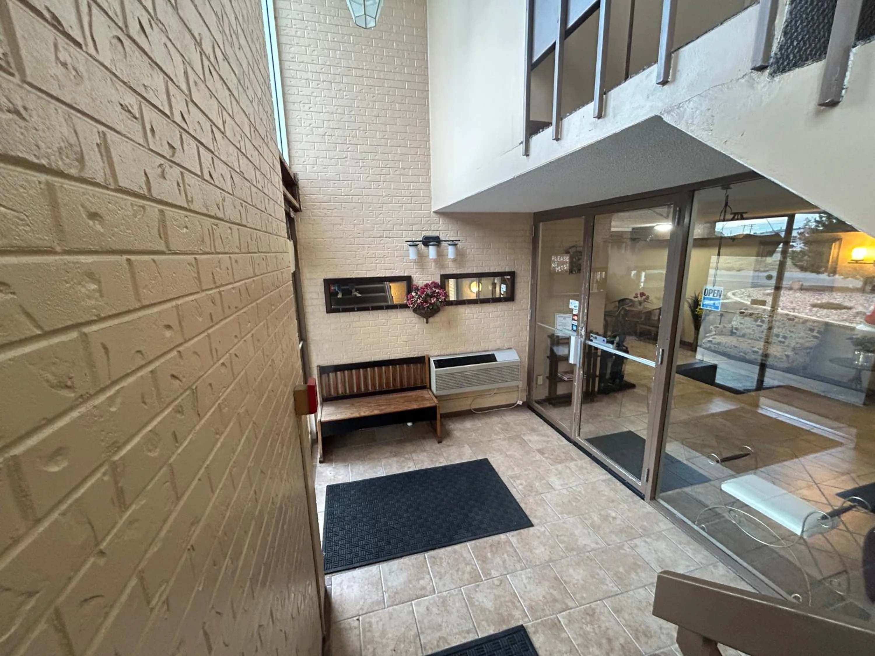 Lobby or reception in Candlelight Inn by Capital O Scottsbluff