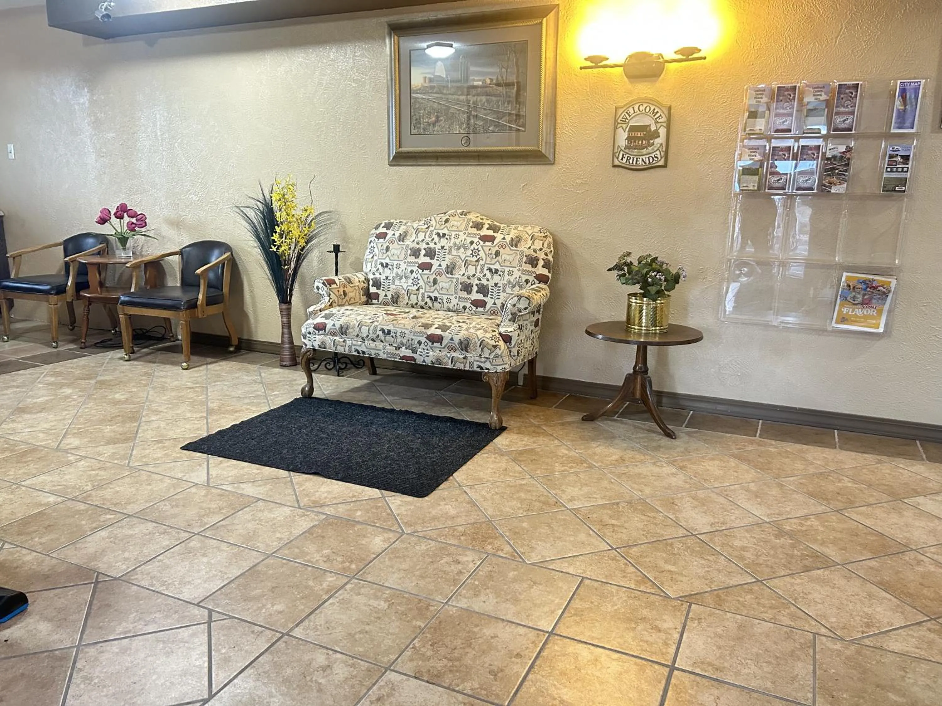 Lobby or reception in Candlelight Inn by Capital O Scottsbluff