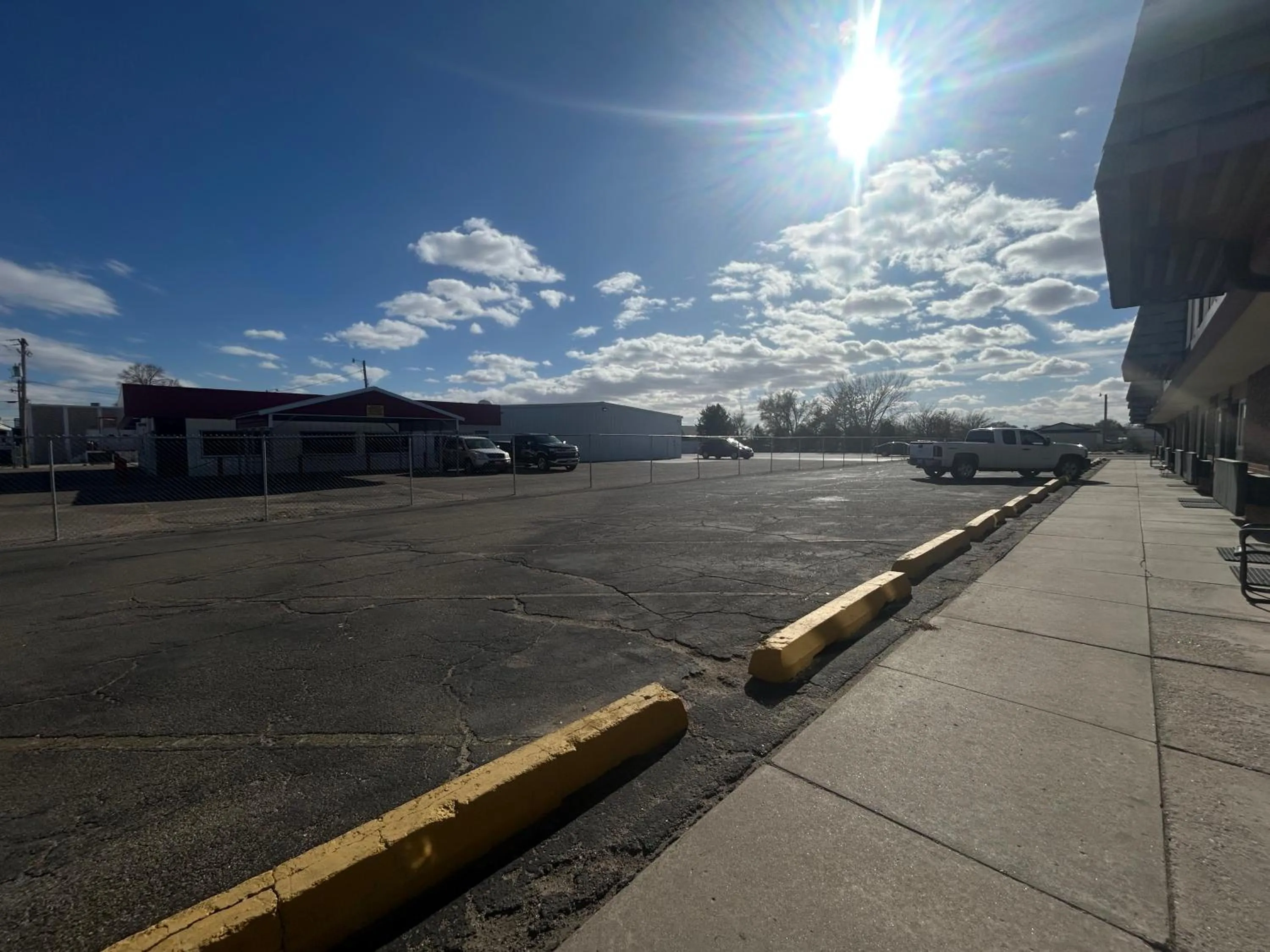 Parking in Candlelight Inn by Capital O Scottsbluff