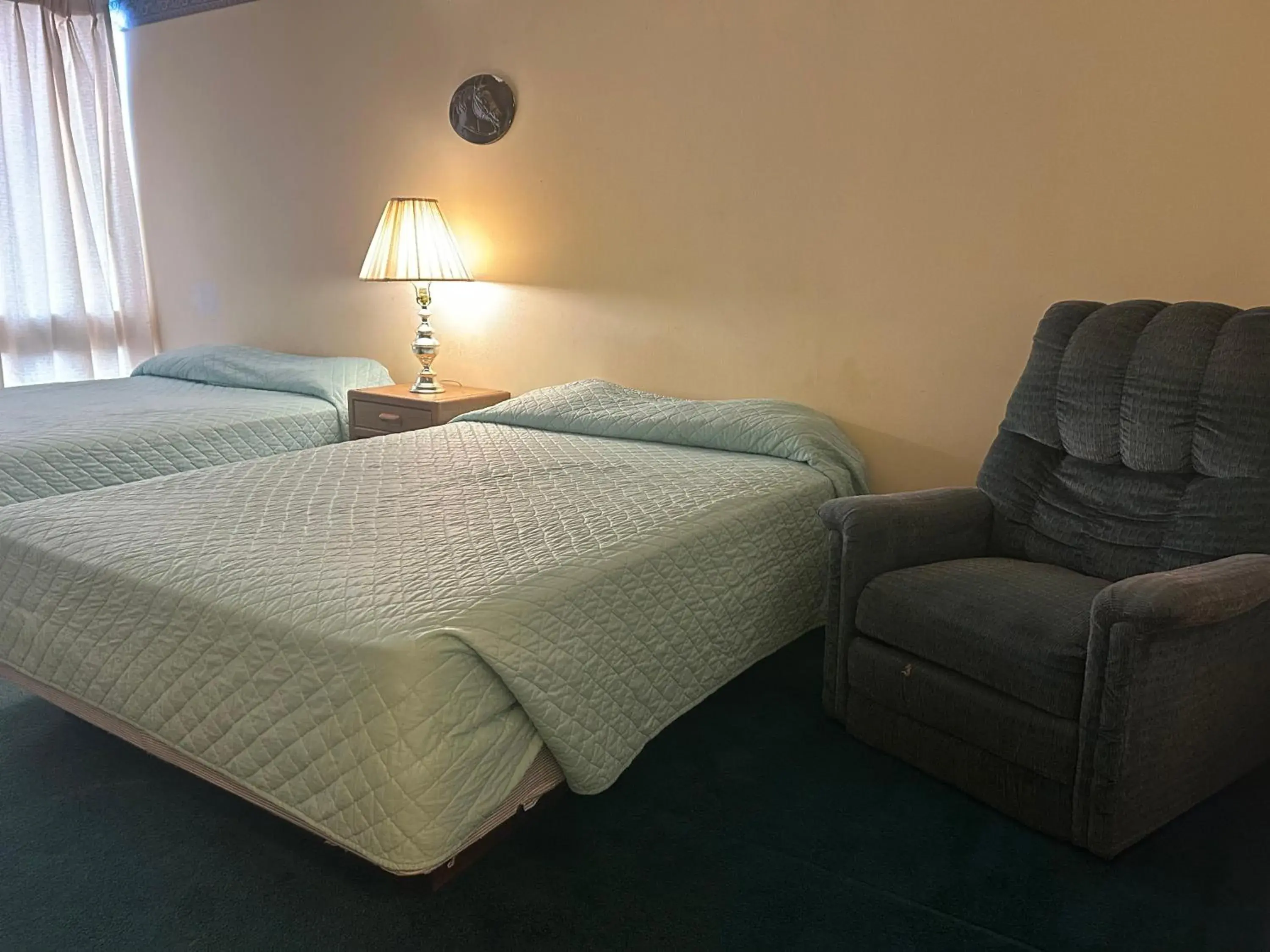 2 Queen Bed in Candlelight Inn by Capital O Scottsbluff 2 Queen Bed in Candlelight Inn by Capital O Scottsbluff