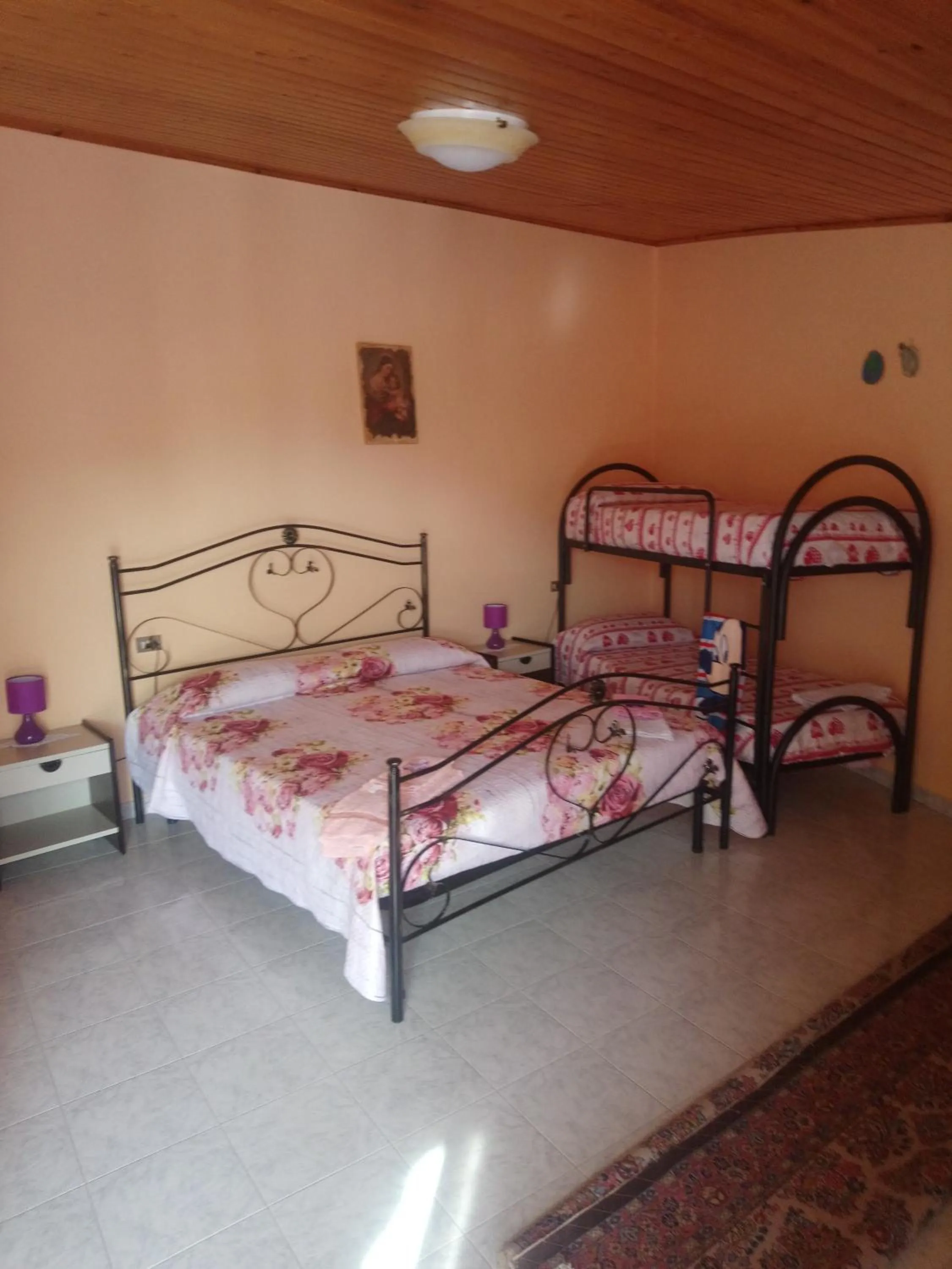 Photo of the whole room in B&b il campanile di leone Pina