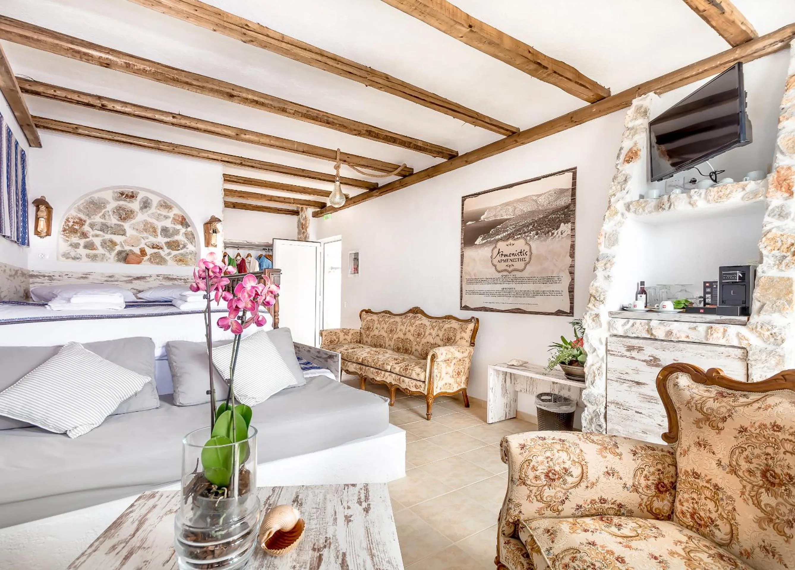 Living room, Bed in Limeri Traditional Guest House