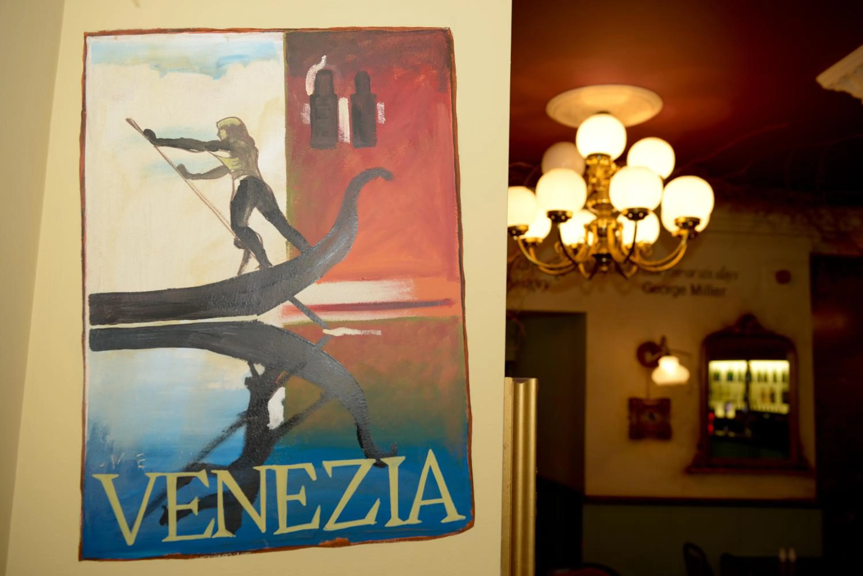 Restaurant/places to eat in OYO Hotel Majestic