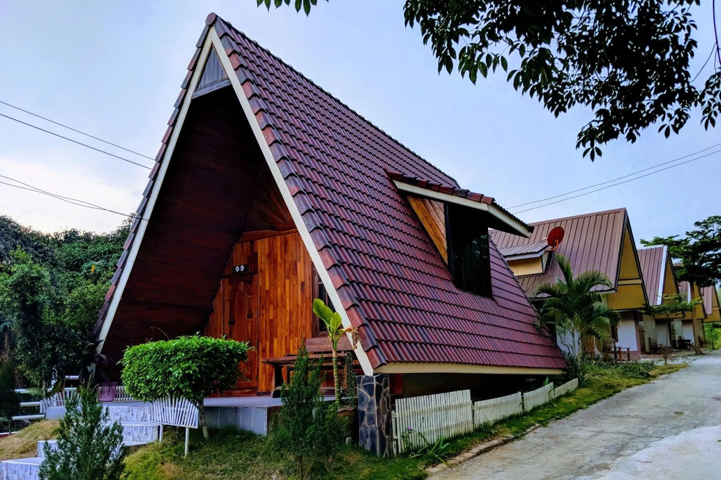 Bansuanphuhong Resort