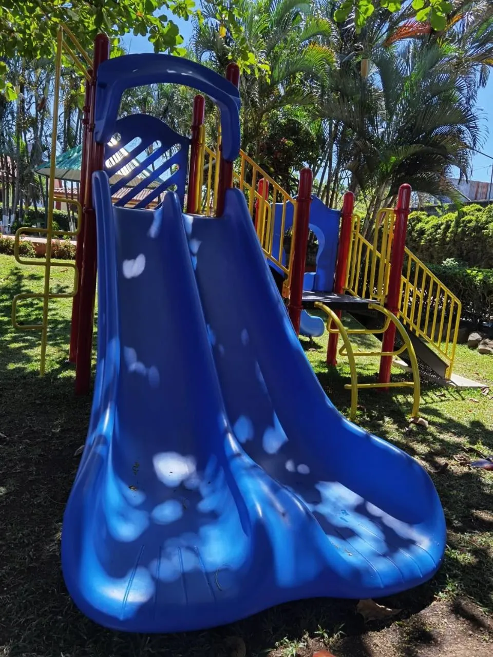 Swimming pool in Hotel Bristol Aeropuerto