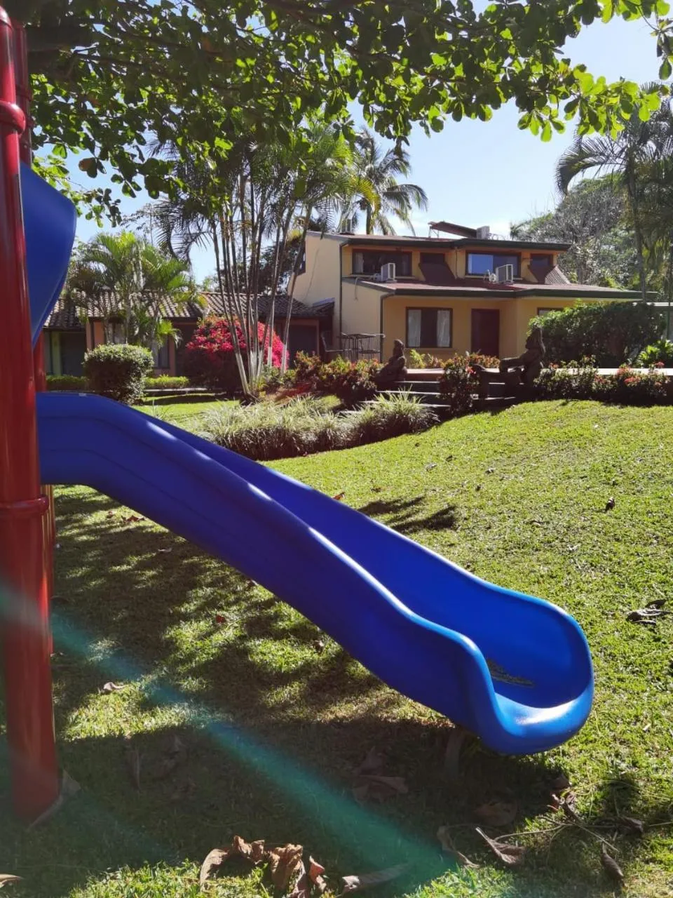 children in Hotel Bristol Aeropuerto