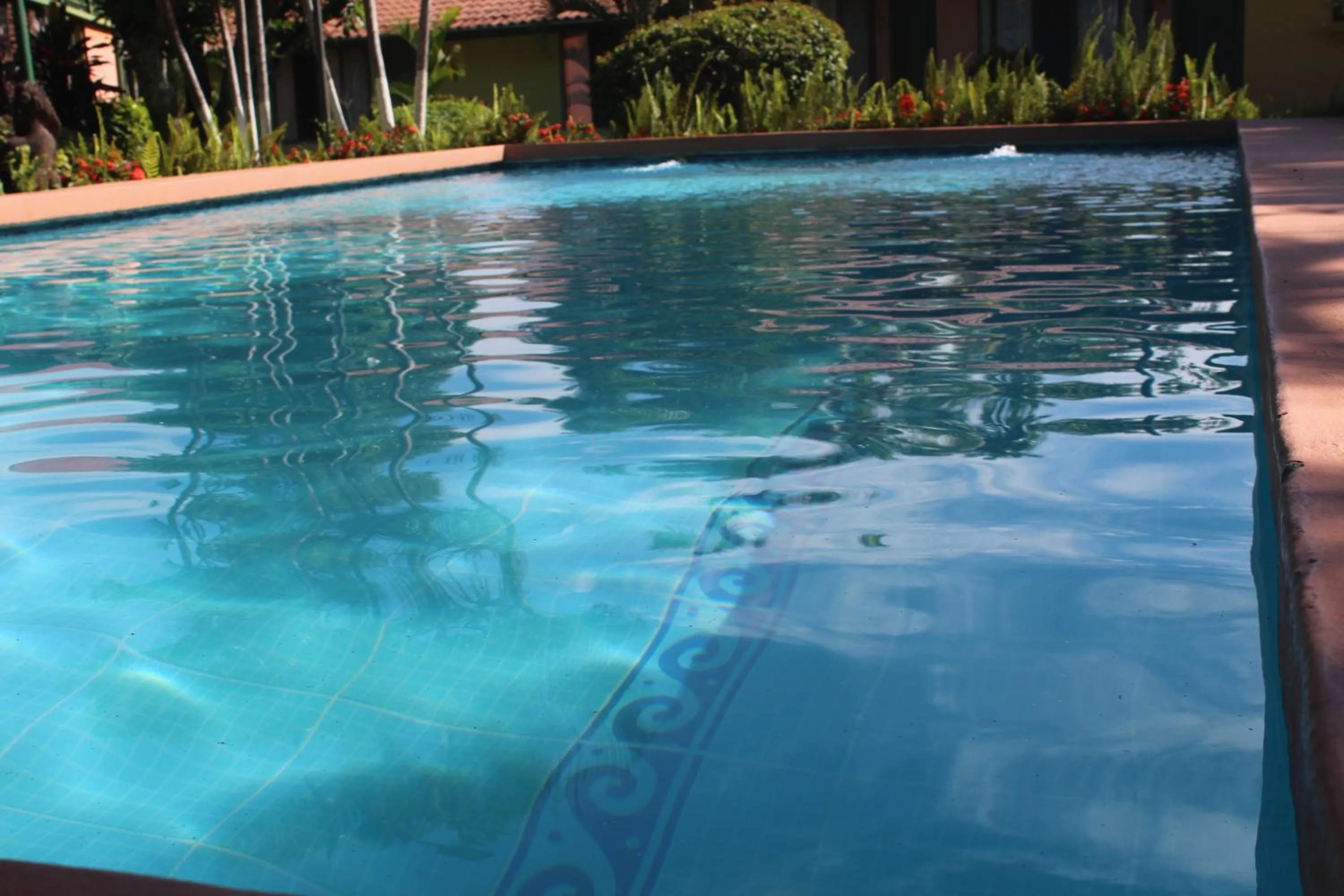 Swimming pool in Hotel Bristol Aeropuerto