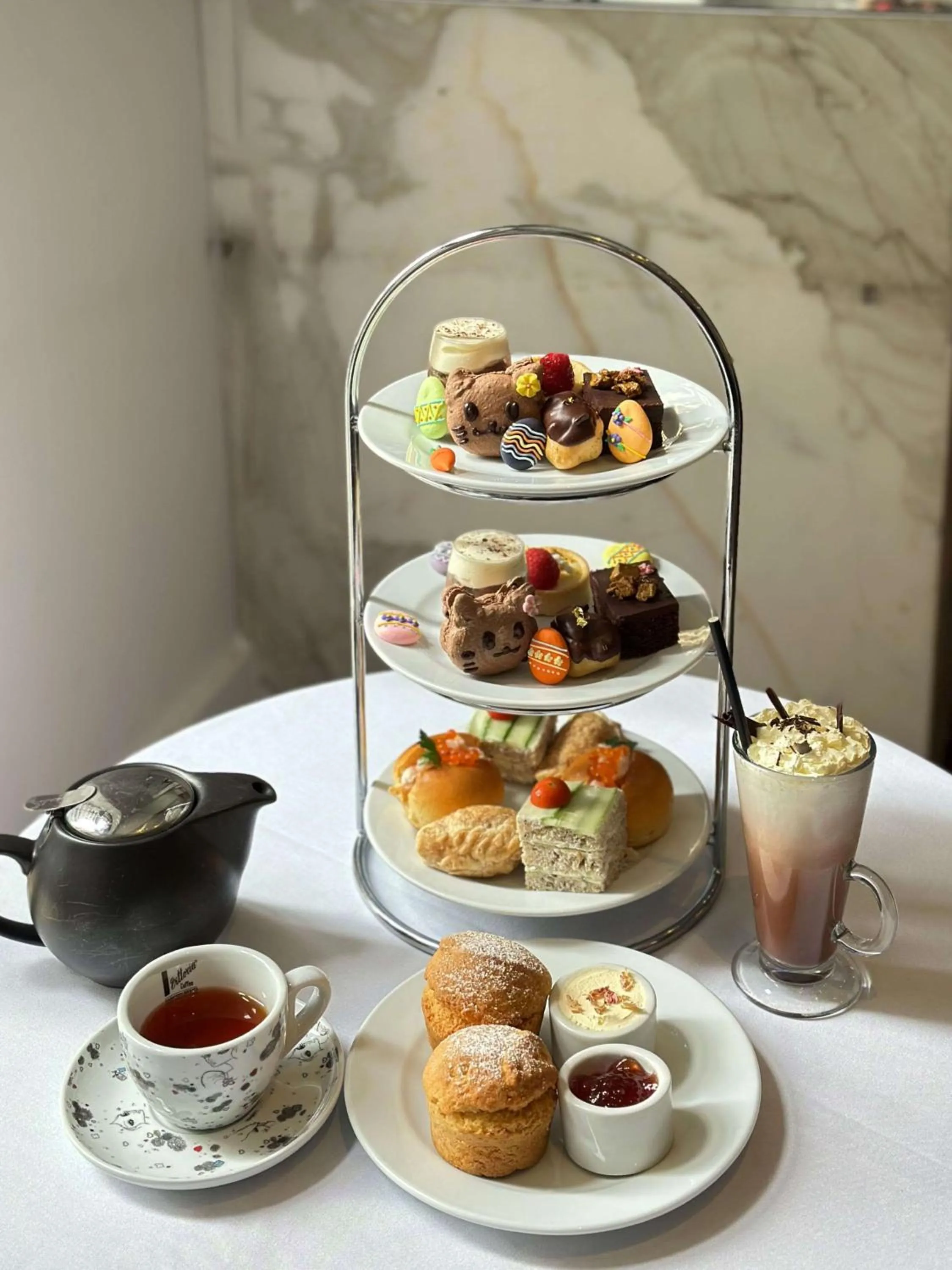 Food and drinks in Paradox Sydney