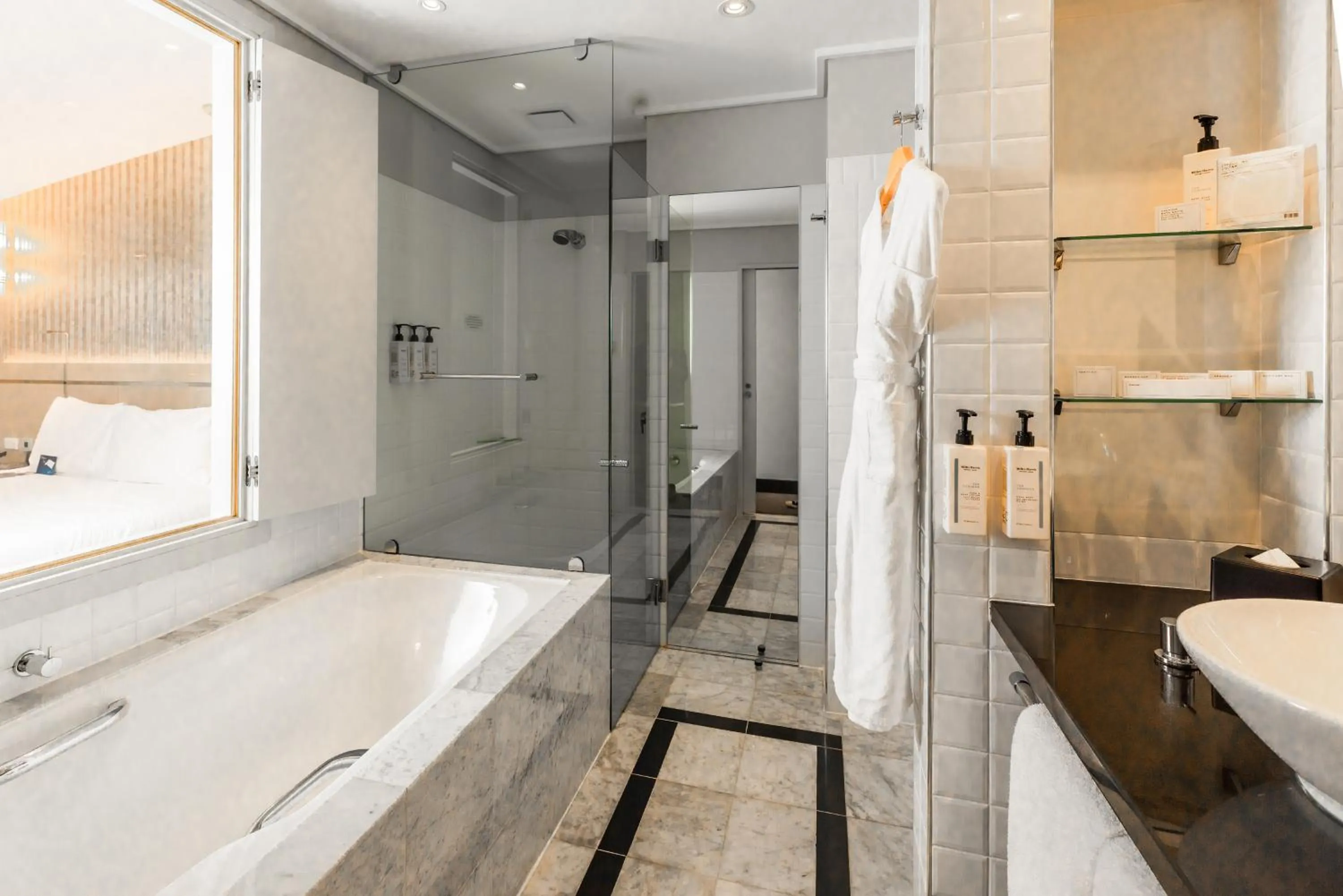 Bathroom in Paradox Sydney