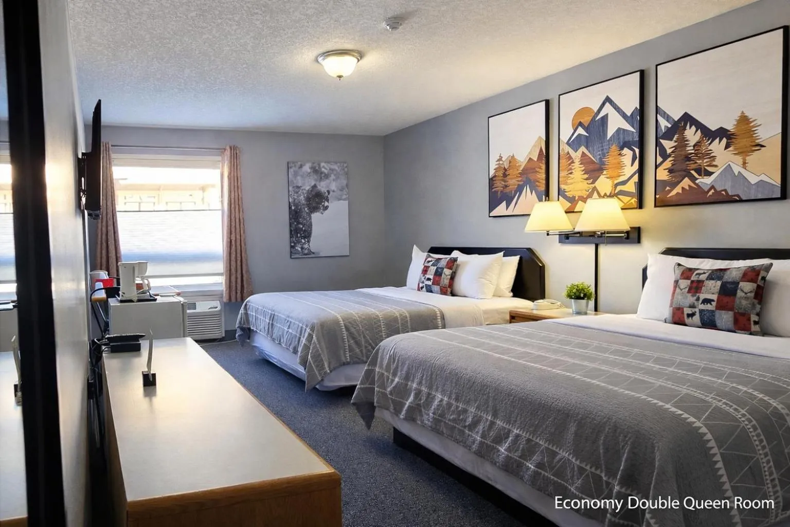 Bed in Mountain View Inn