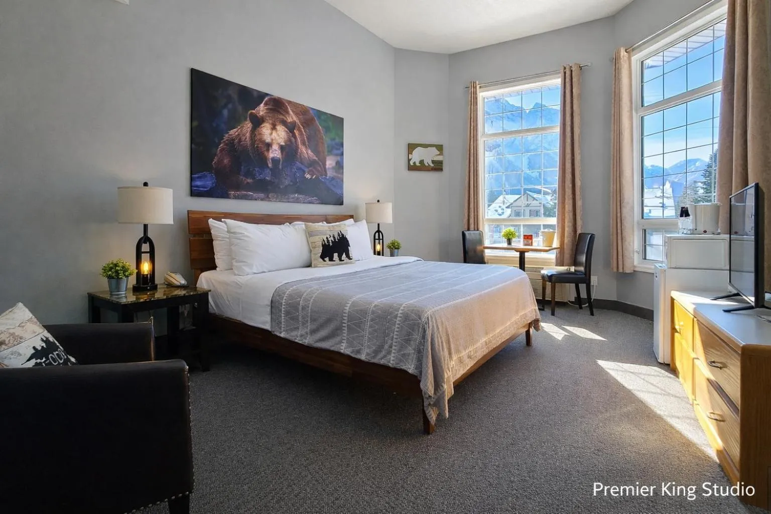 Bedroom, Bed in Mountain View Inn