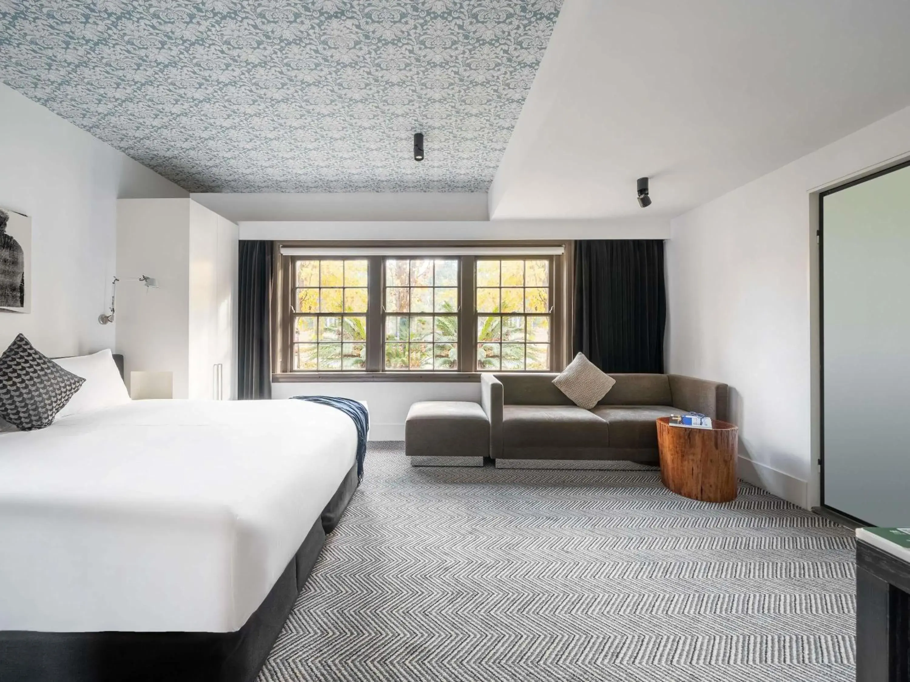 Bedroom, Bed in Peppers Gallery Hotel Bedroom, Bed in Peppers Gallery Hotel