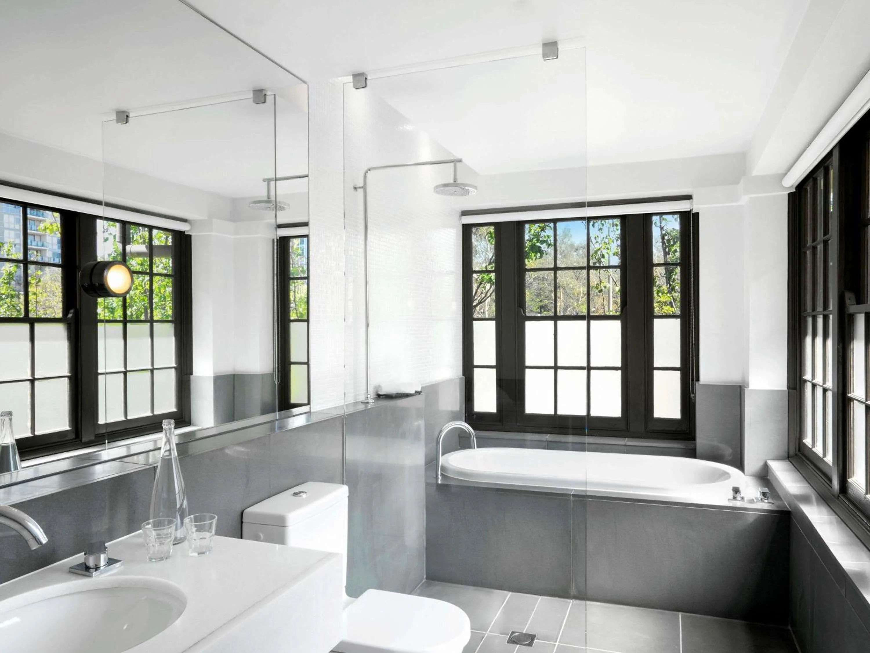 Bedroom in Peppers Gallery Hotel