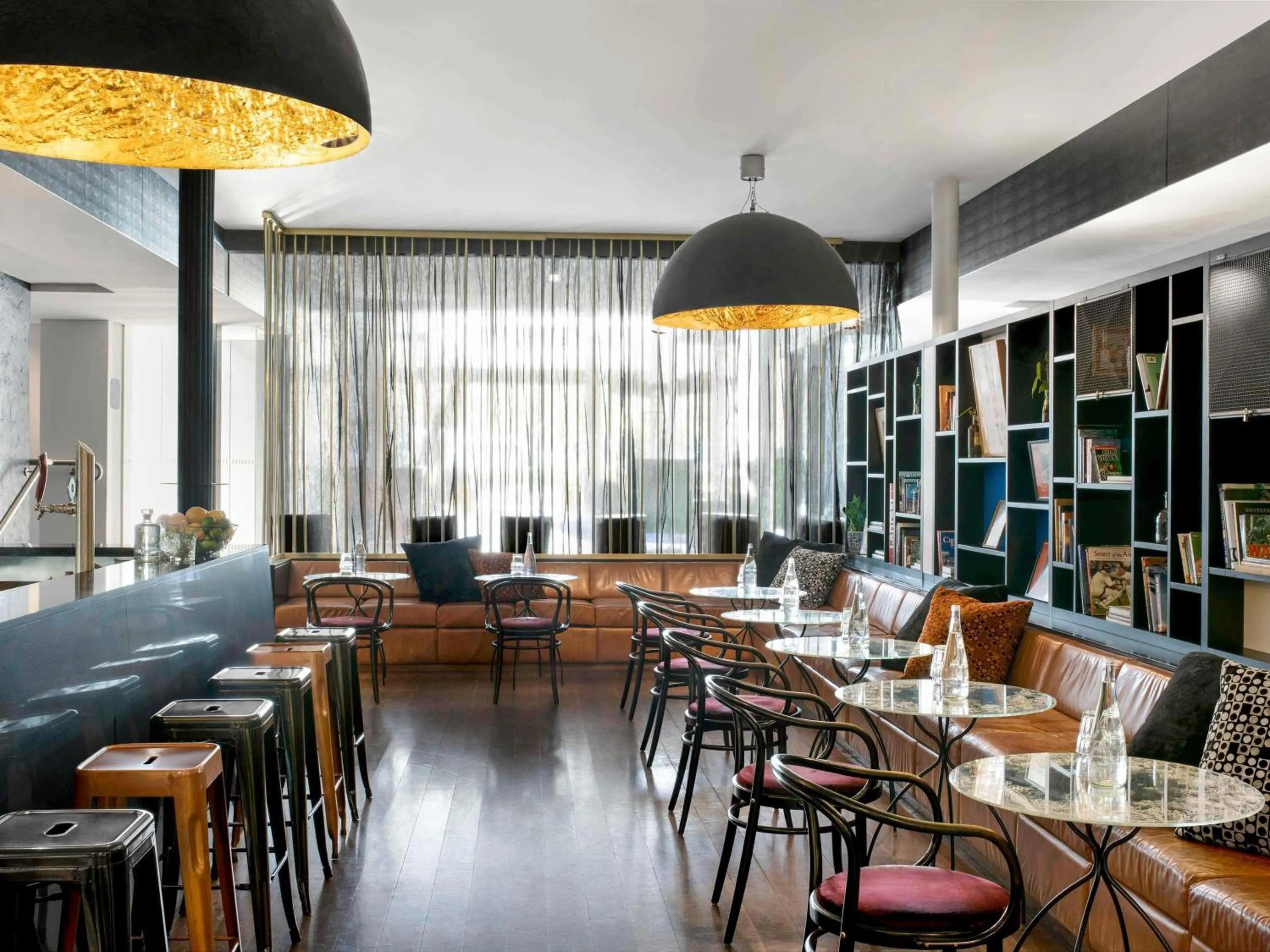 Property building in Peppers Gallery Hotel