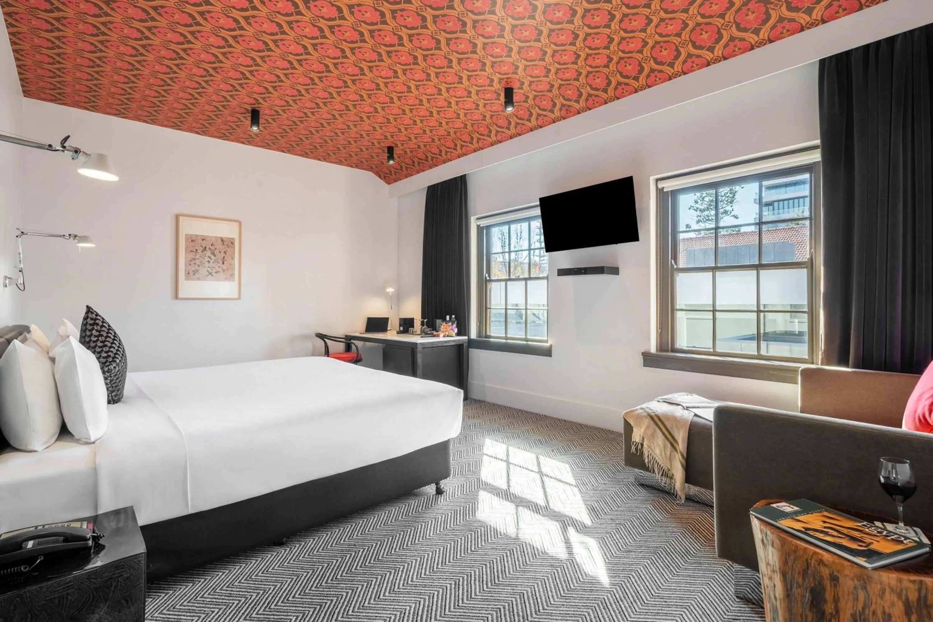 Bedroom, Bed in Peppers Gallery Hotel