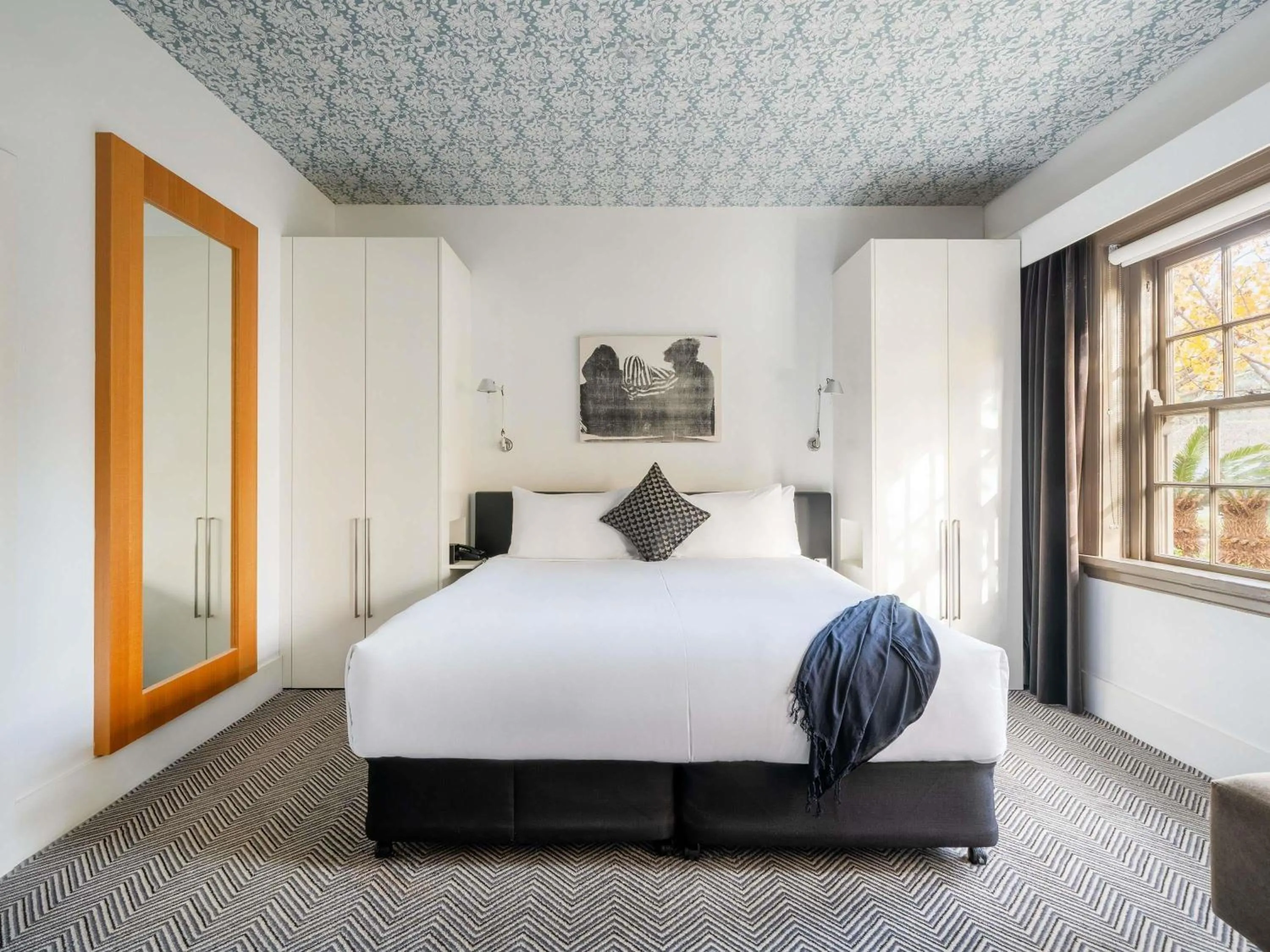 Bedroom, Bed in Peppers Gallery Hotel