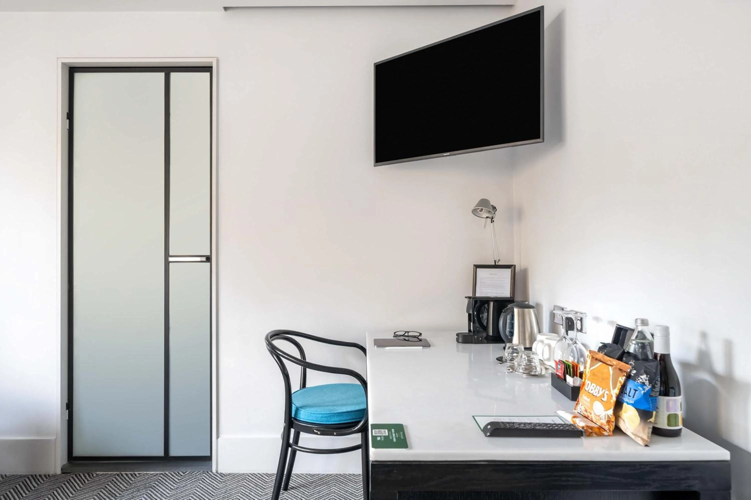 Bedroom in Peppers Gallery Hotel