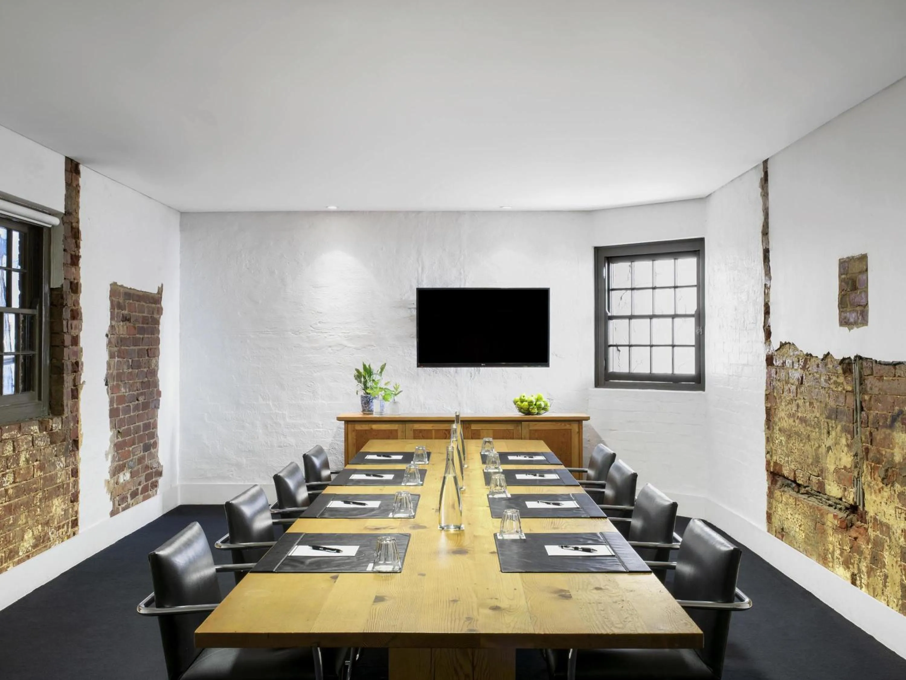 Meeting/conference room in Peppers Gallery Hotel