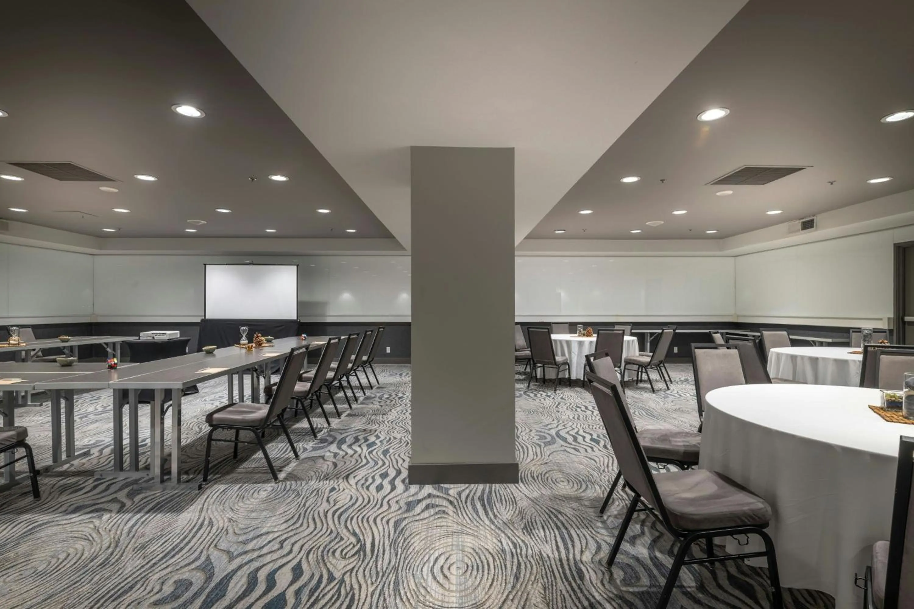 Meeting/conference room in Renaissance Reno Downtown Hotel & Spa