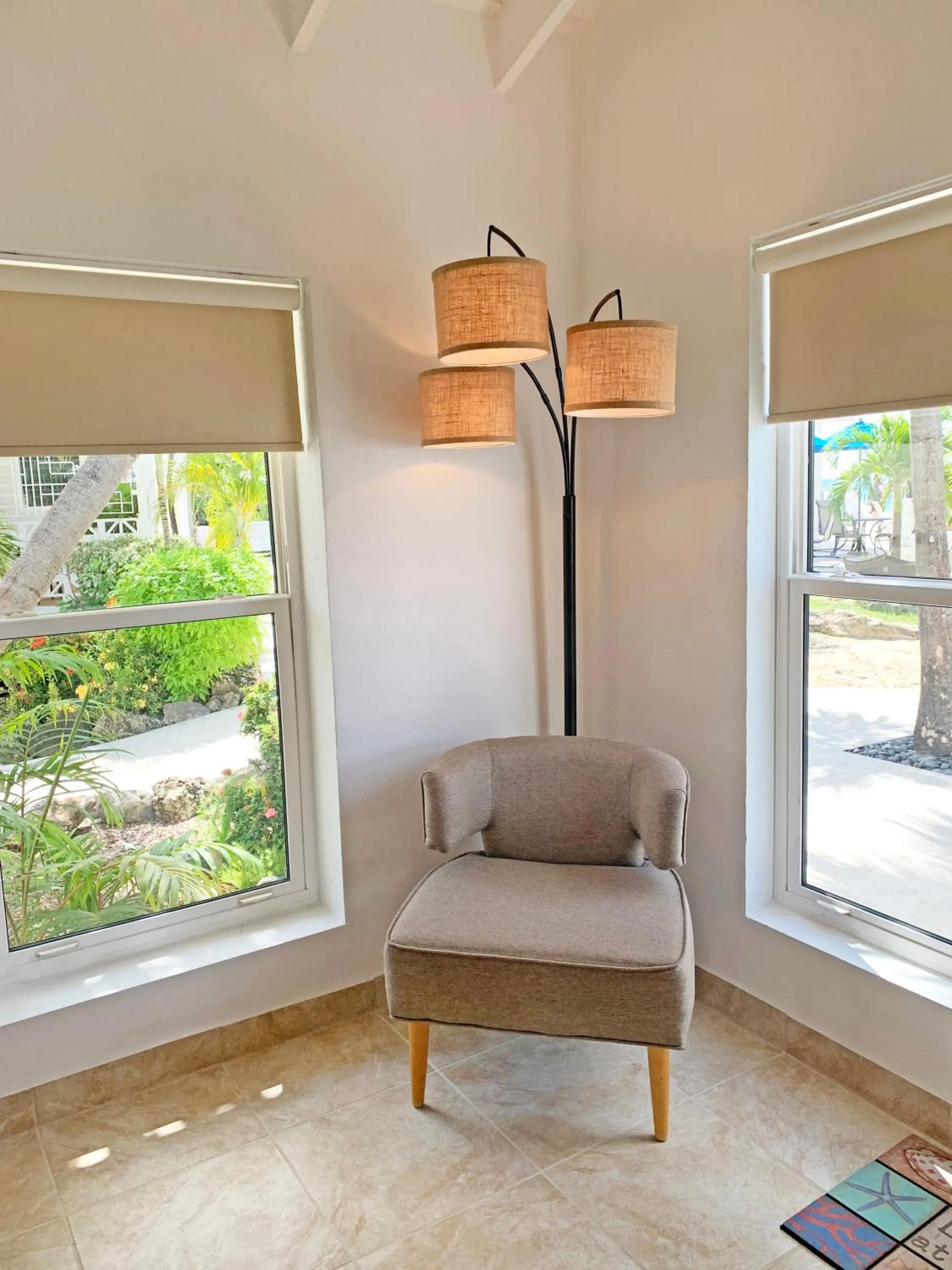 Living room in Sand Castle on the Beach - Adults Only