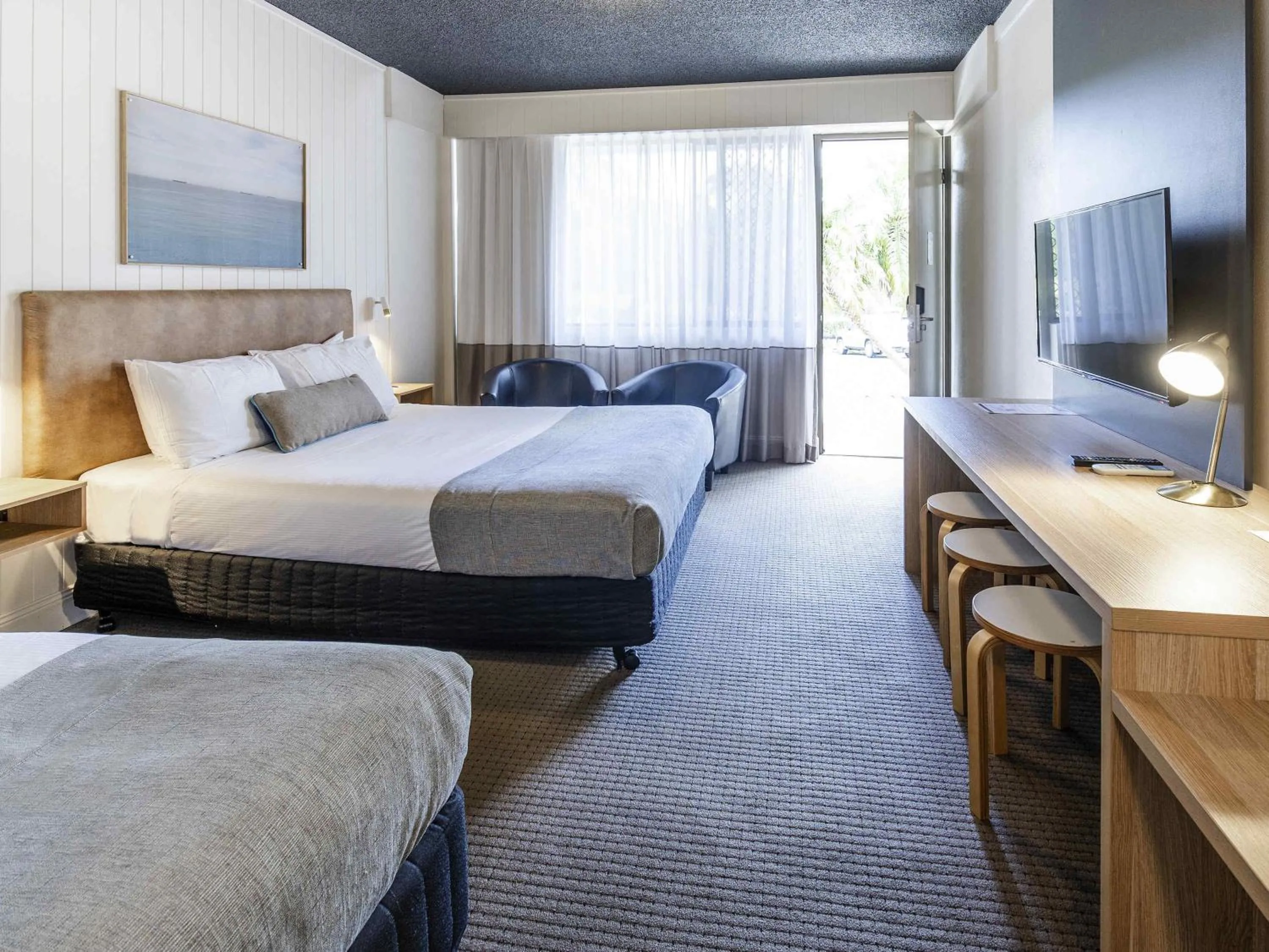 Bedroom, Bed in Mercure Charlestown