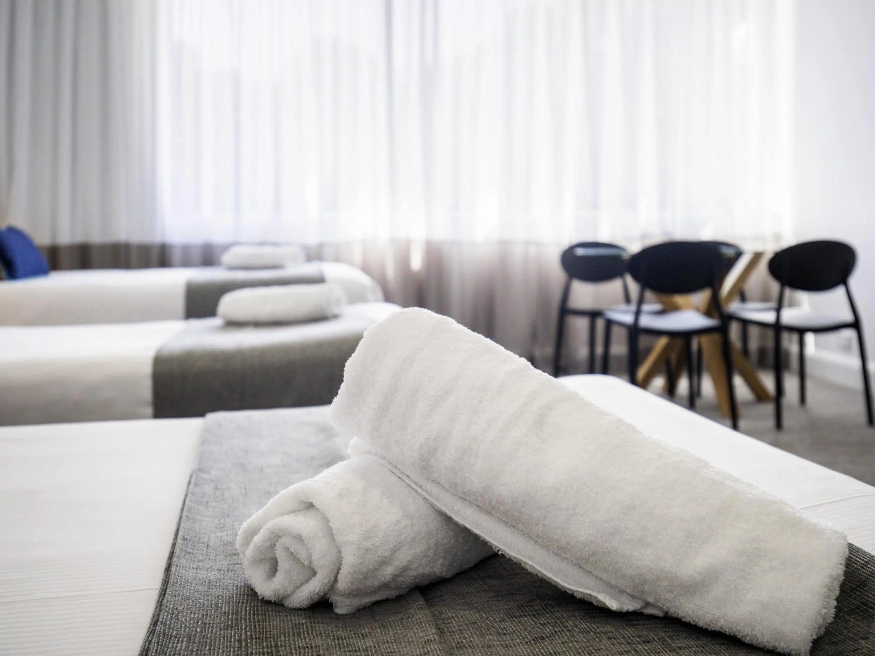 Bedroom, Bed in Mercure Charlestown