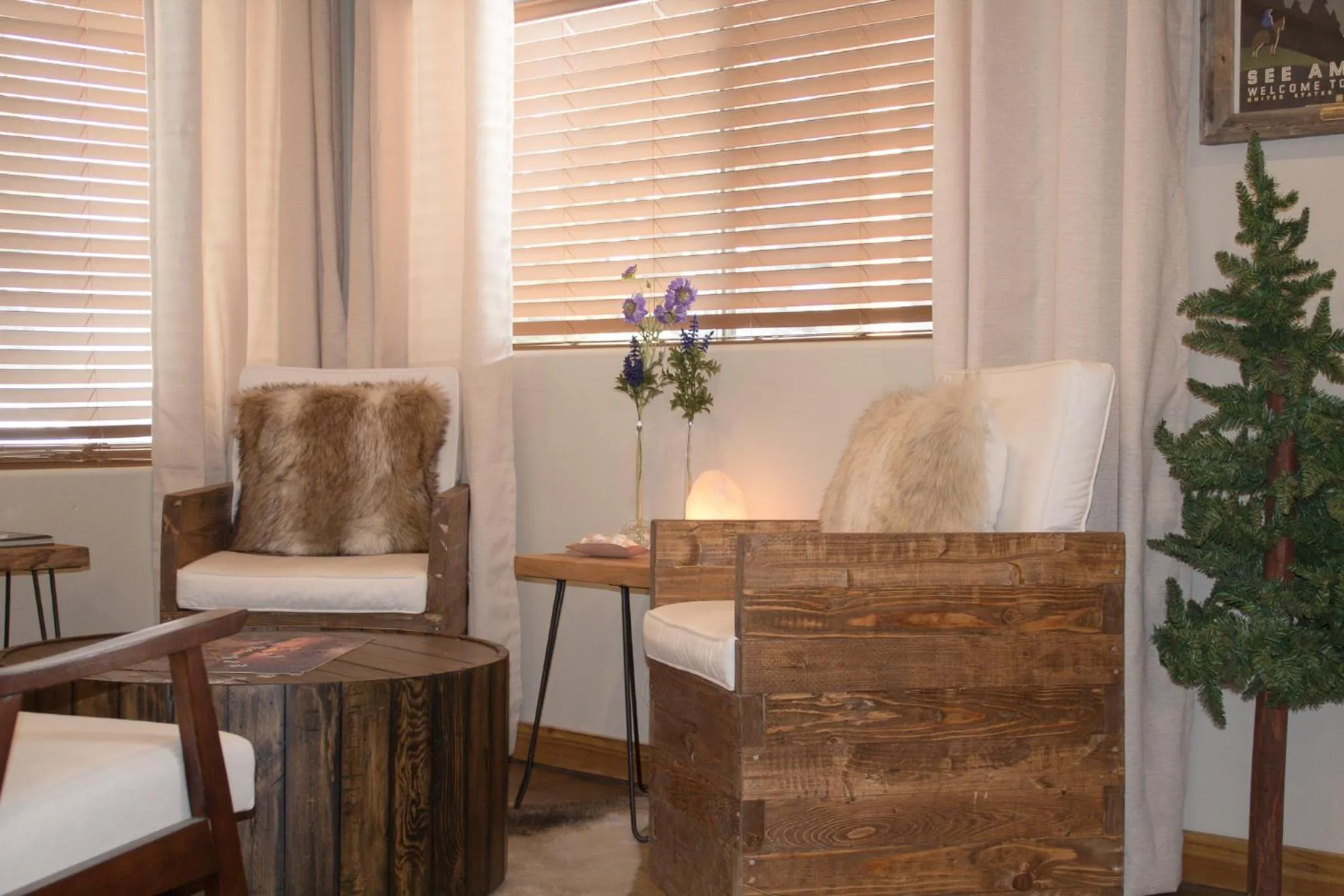 Lobby or reception in The Evergreen