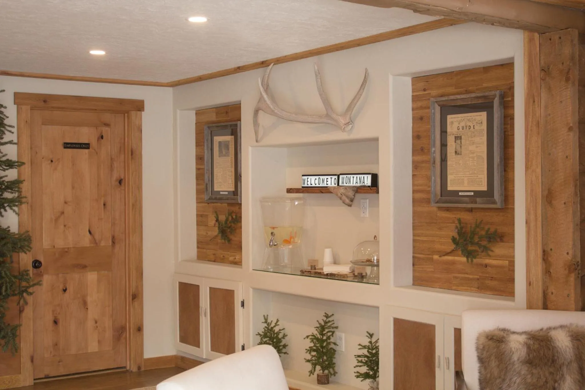 Lobby or reception in The Evergreen