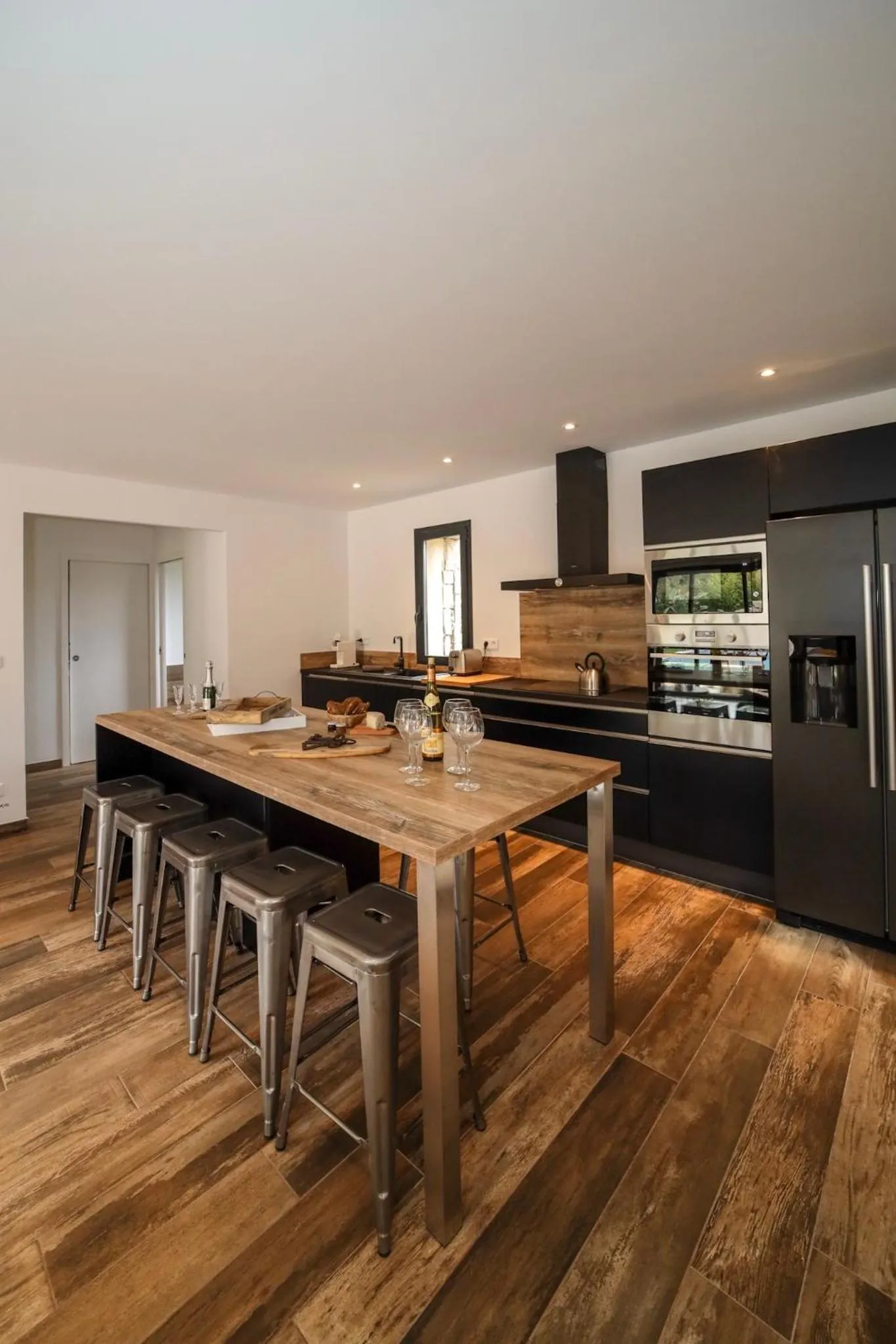 Kitchen or kitchenette in Hôtel confidentiel Le Grecale
