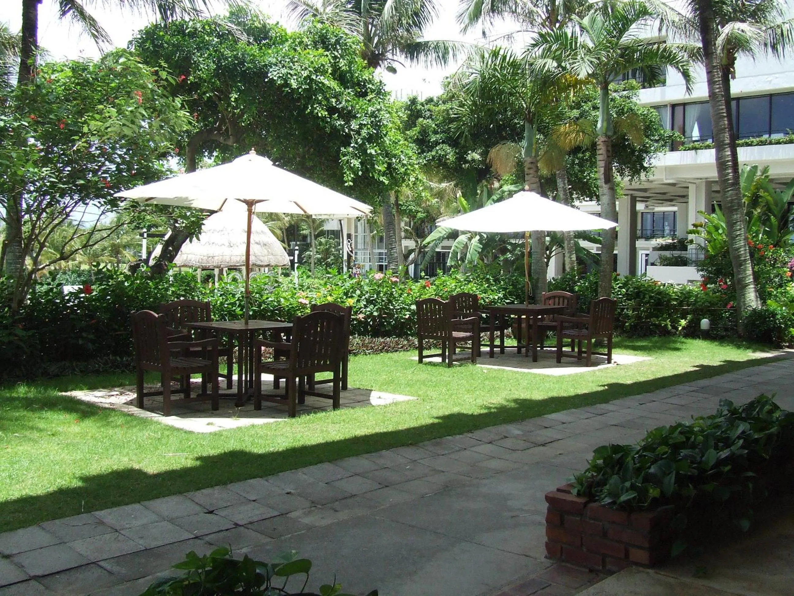Garden in Palace In Moon Beach